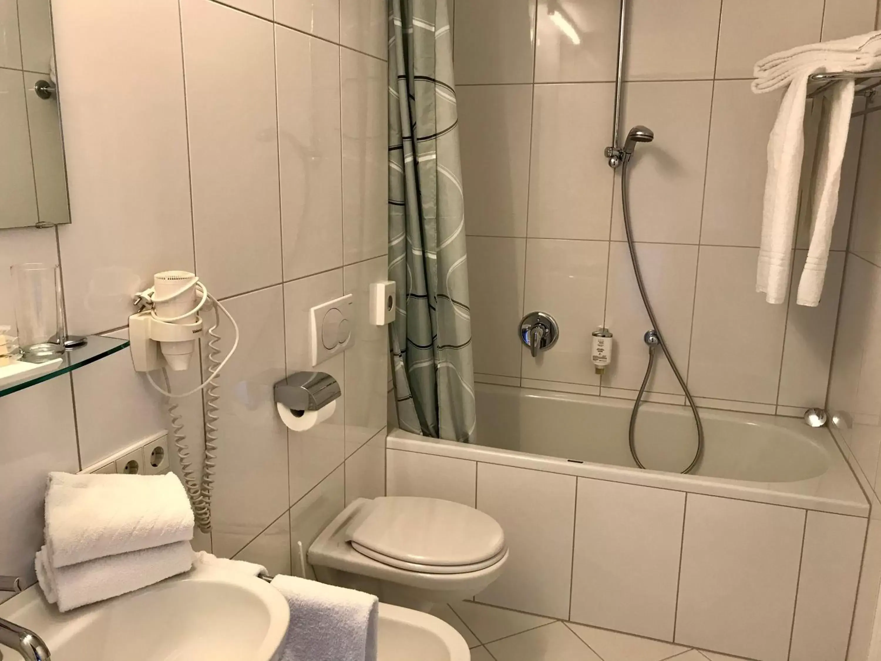 Bathroom in Parkhotel Hall in Tirol Bathroom in Parkhotel Hall in Tirol