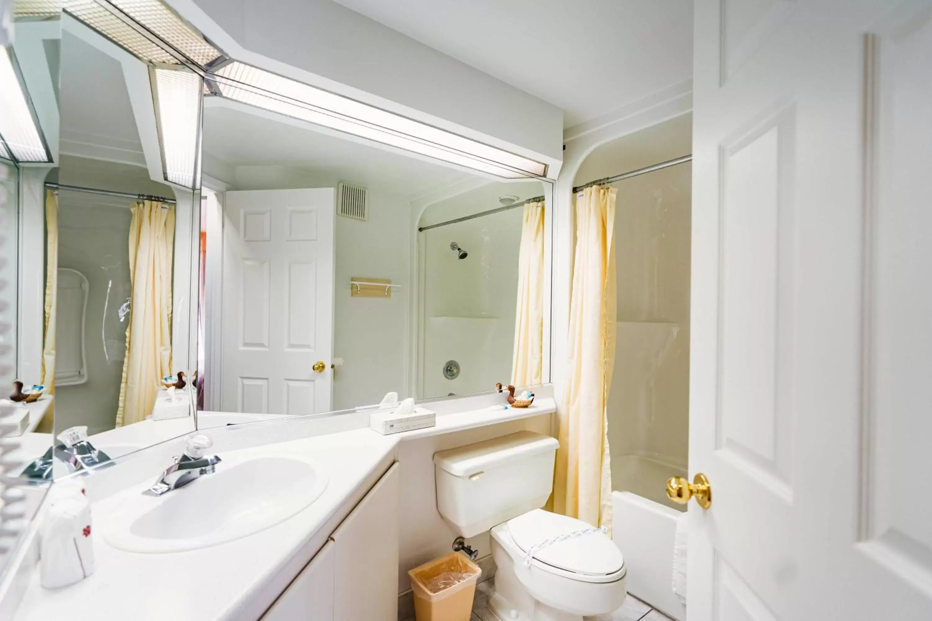 Bathroom in Auberge Harris