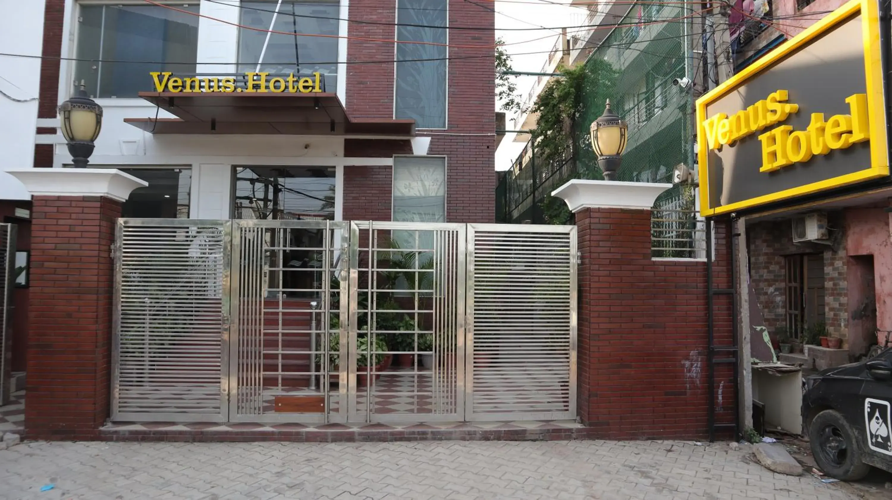 Property Building in VENUS.HOTEL