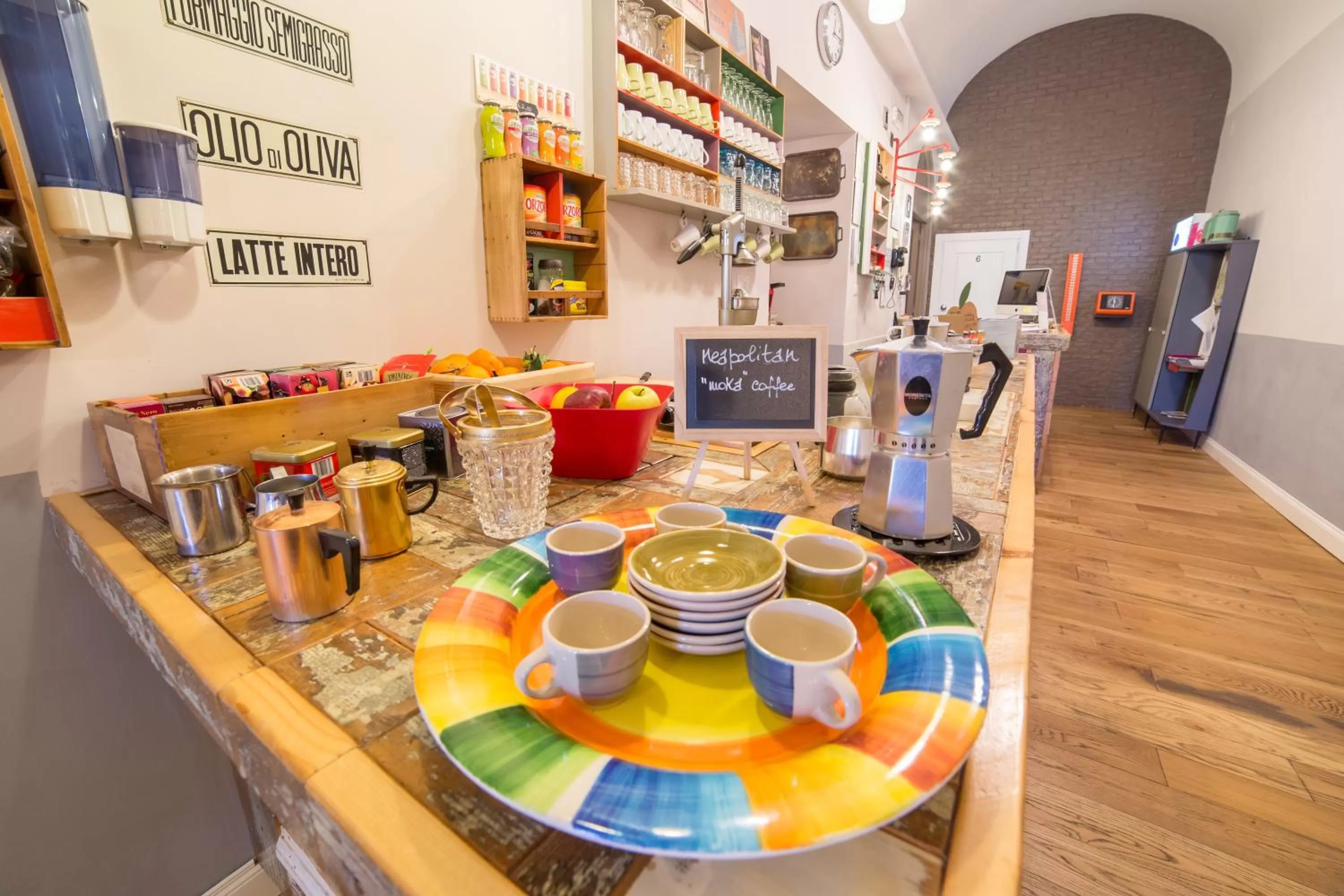 Food in The Bellini House by House In Naples