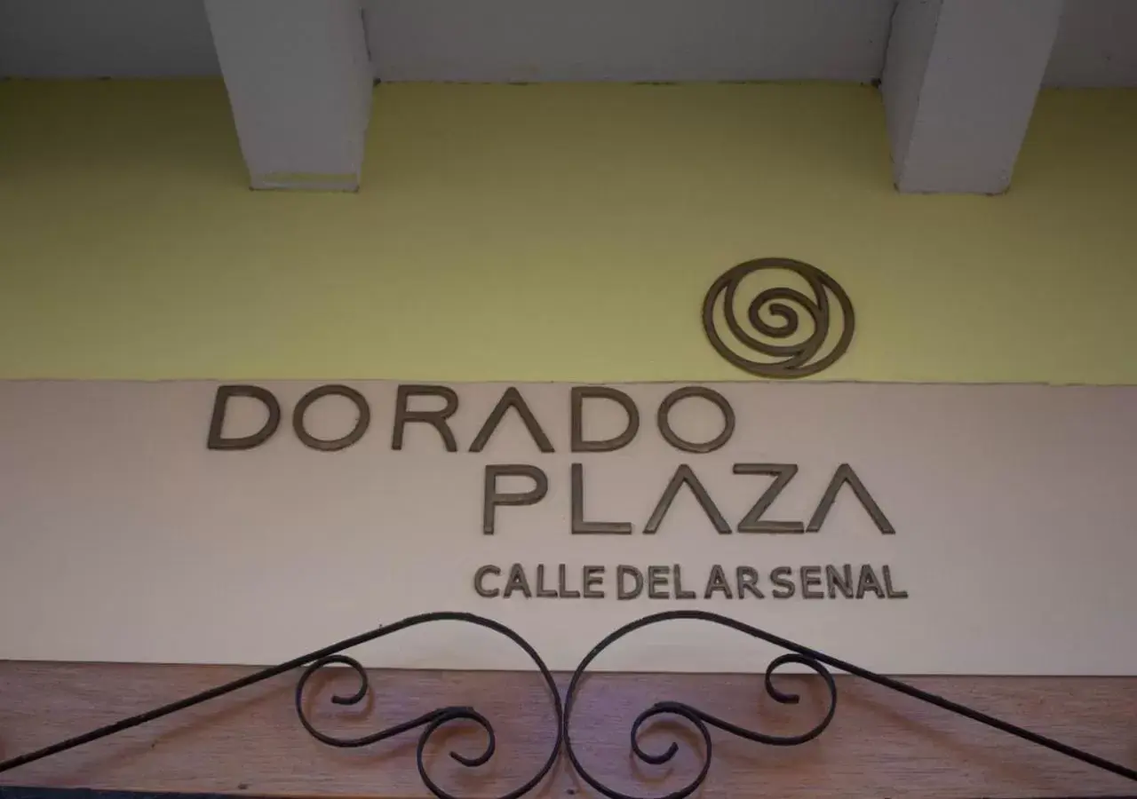 Property building in Hotel Dorado Plaza Calle del Arsenal