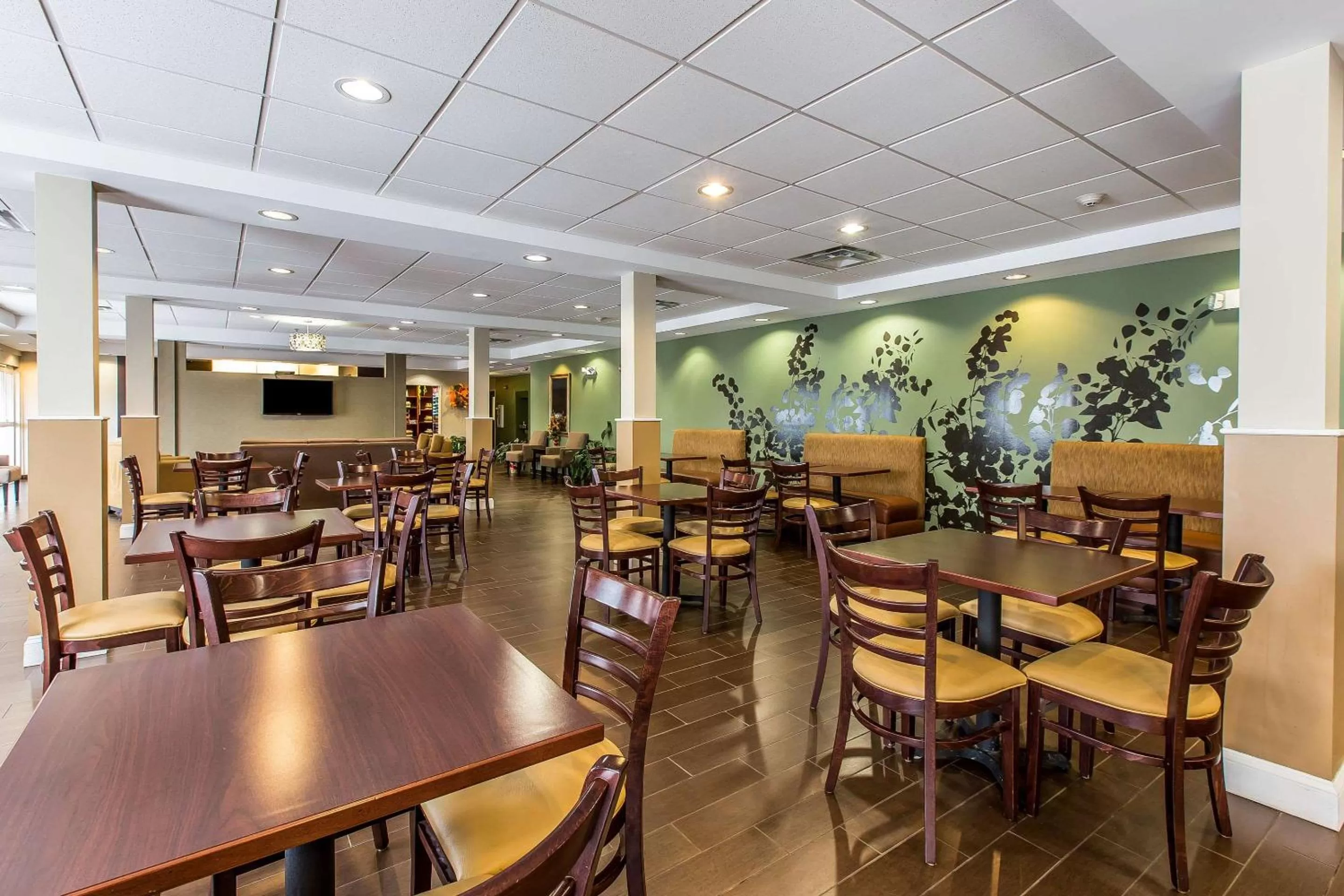Restaurant/places to eat in Sleep Inn & Suites Mount Olive North