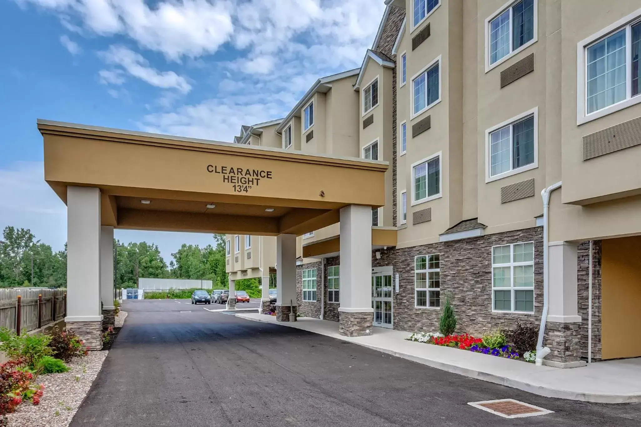 Property Building in Microtel Inn & Suites by Wyndham Niagara Falls