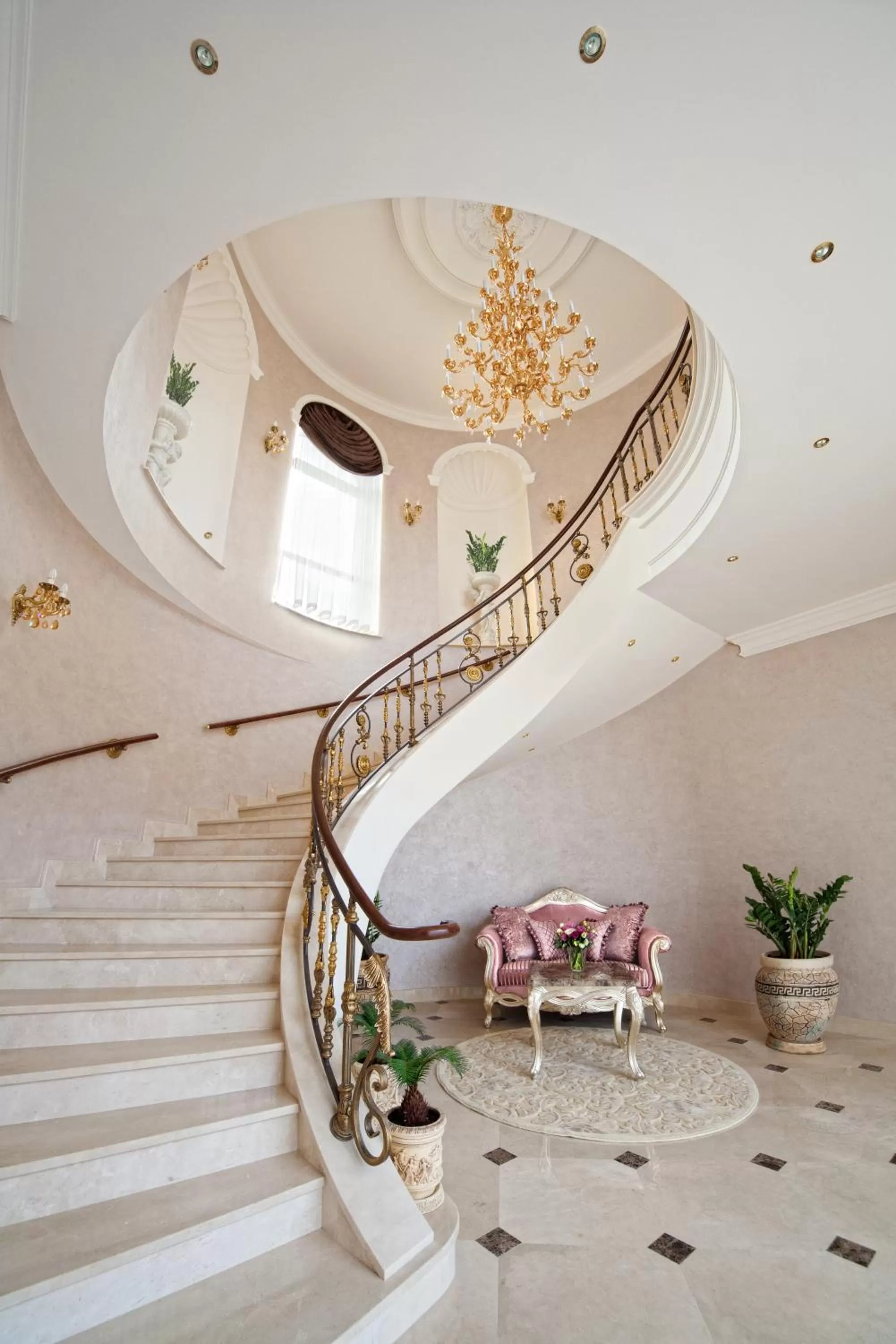 Communal lounge/ TV room in Villa Le Premier - Maestro