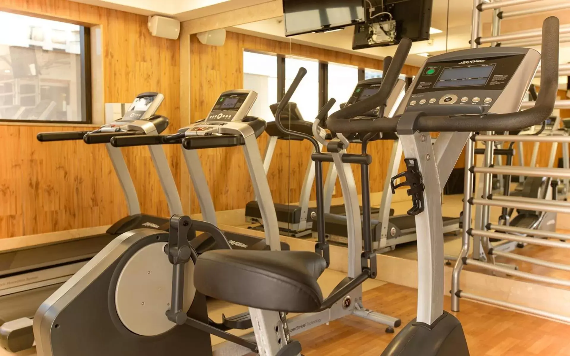 Activities, Fitness Center/Facilities in Cullinan Hplus Premium