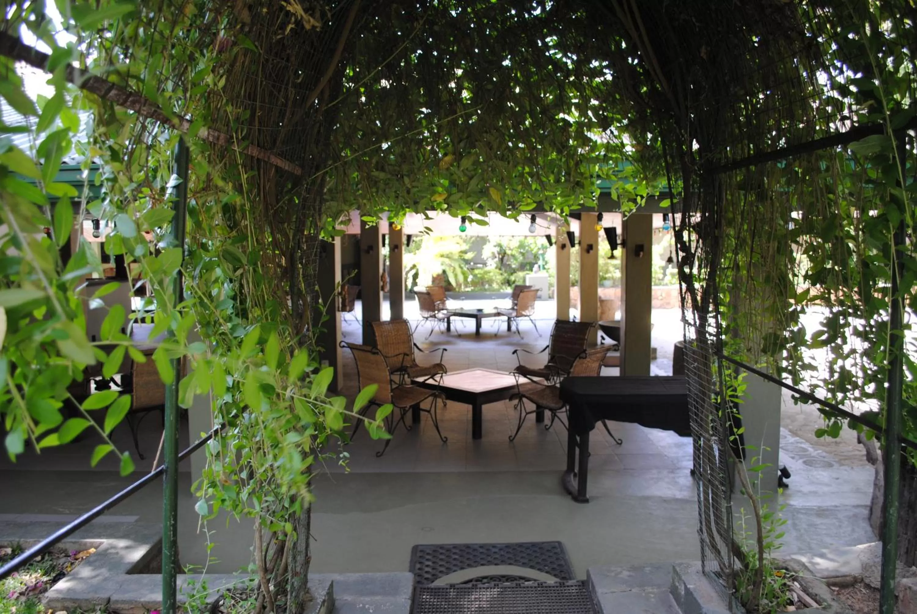 Facade/entrance in Giritale Hotel