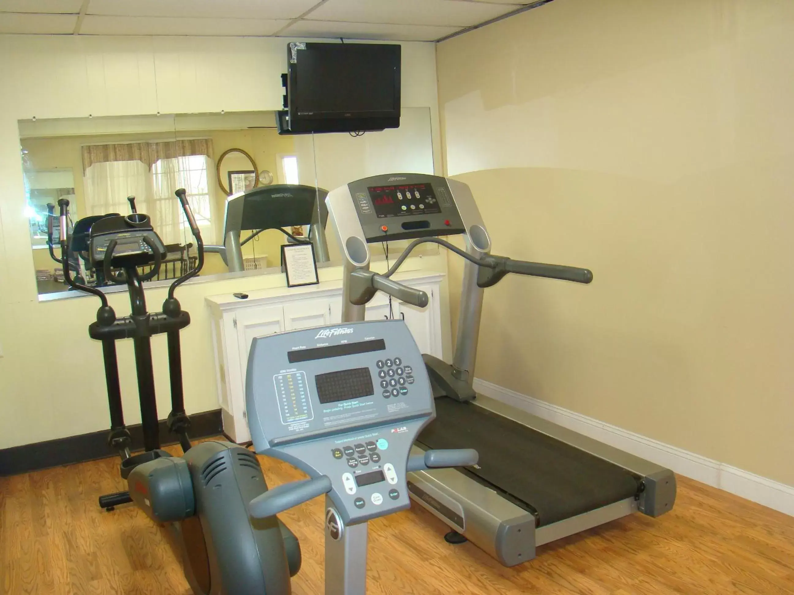 Fitness centre/facilities, Fitness Center/Facilities in Baymont by Wyndham Front Royal Near Shenandoah National Park