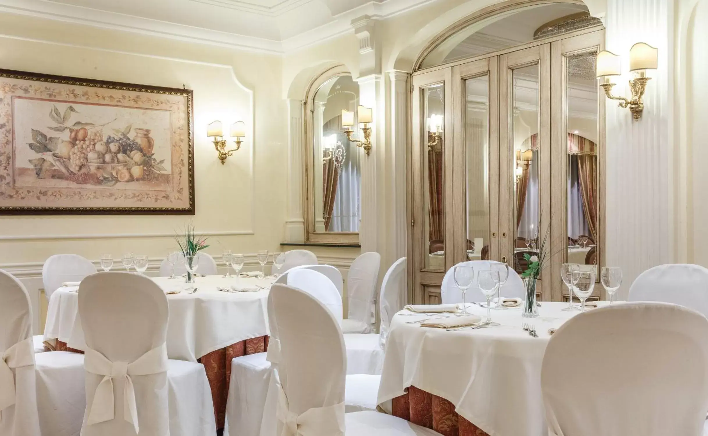 Restaurant/places to eat, Banquet Facilities in Hotel Ristorante Paradise