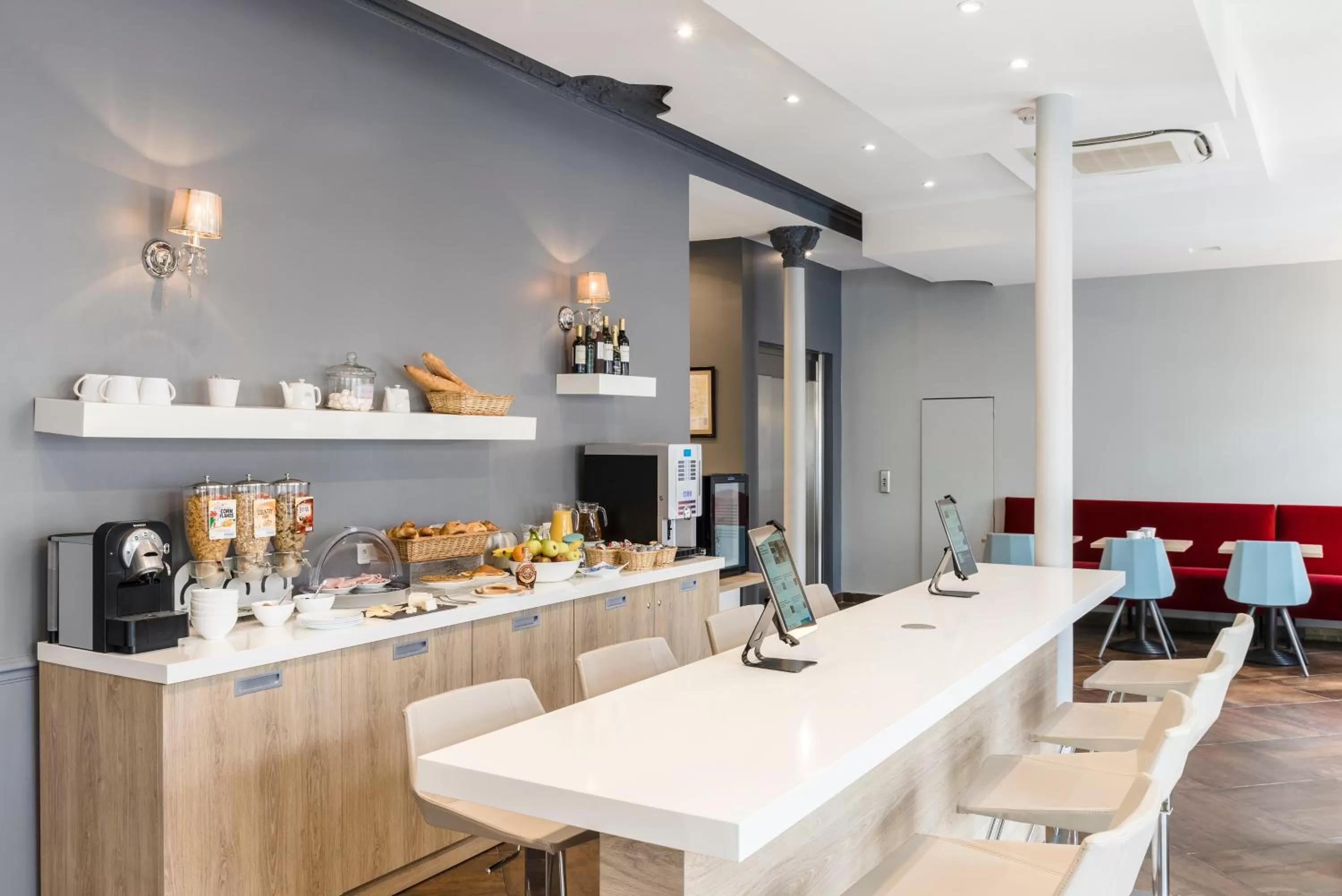 Restaurant/places to eat in Grand Hôtel Clichy Paris