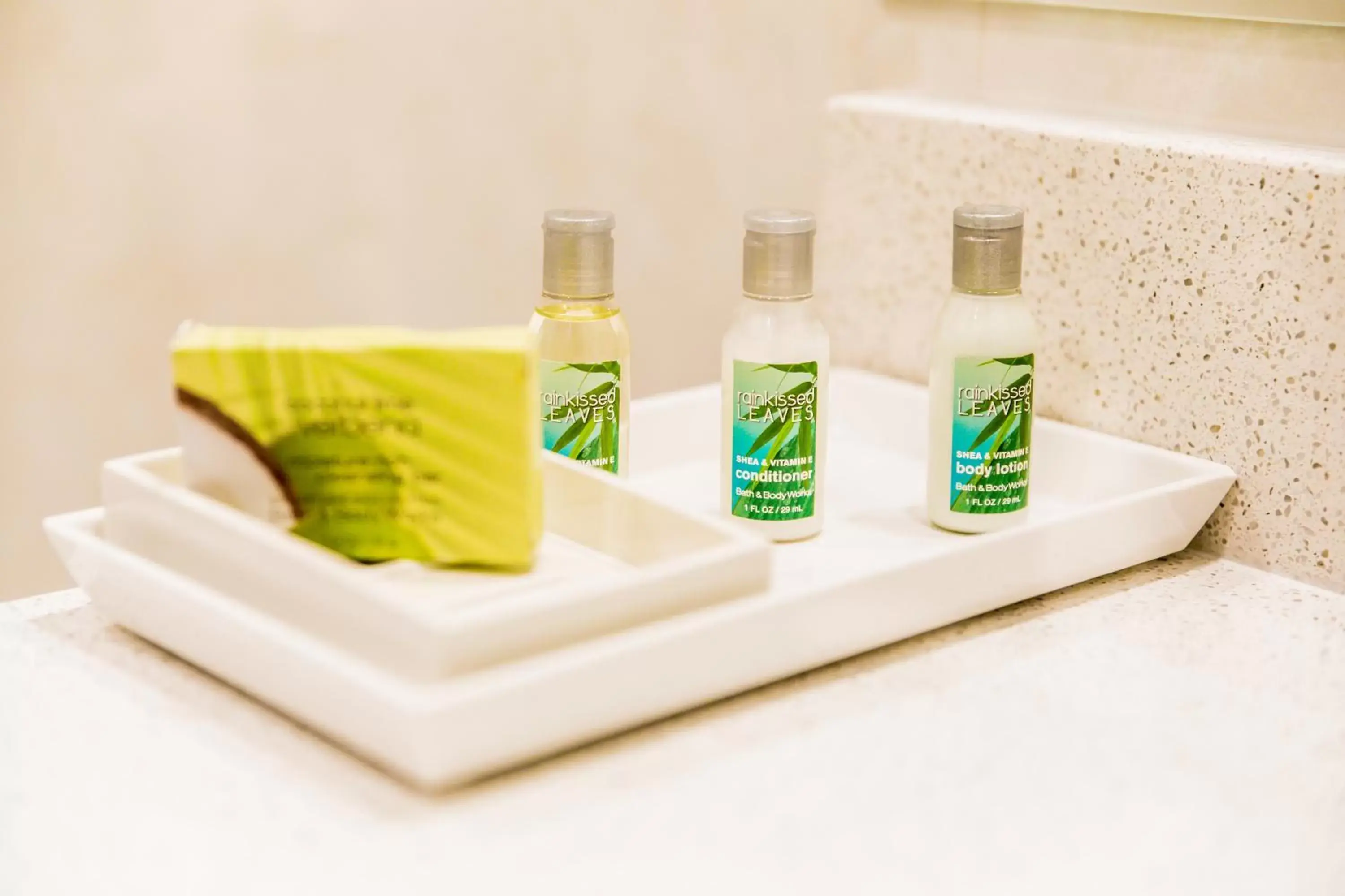 Deluxe Double Room (2 Adults + 1 Child) in The Jamaica Pegasus Hotel Deluxe Double Room (2 Adults + 1 Child) in The Jamaica Pegasus Hotel