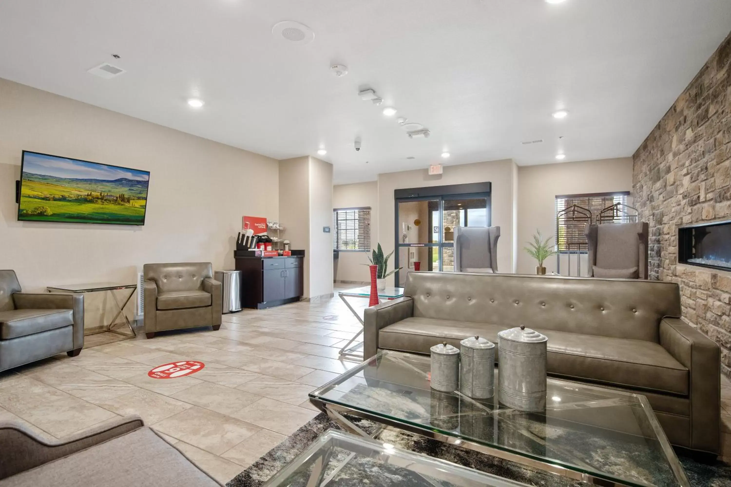 Lobby or reception, Seating Area in Cobblestone Hotel & Suites - Austin