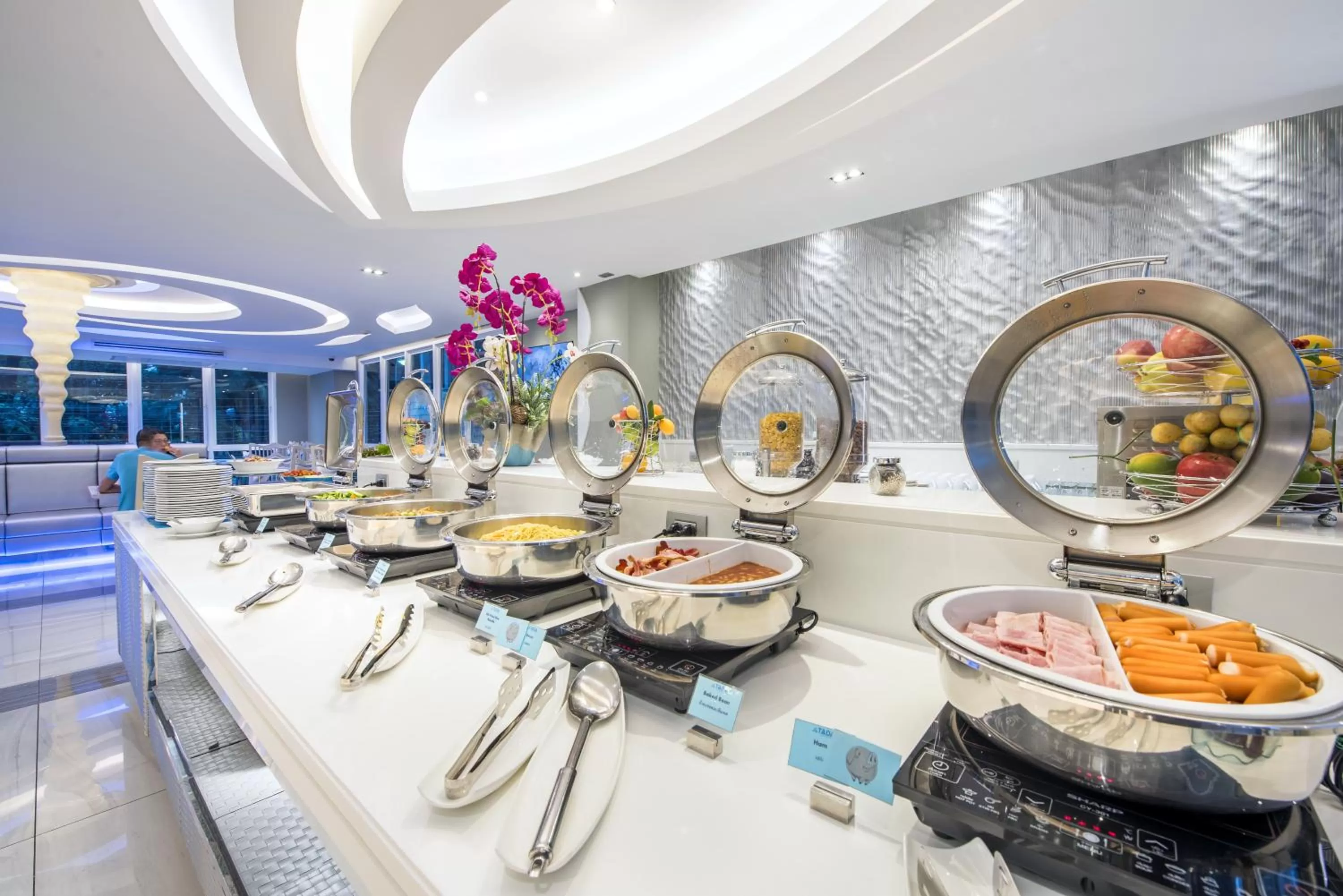 Breakfast in Le Tada Residence