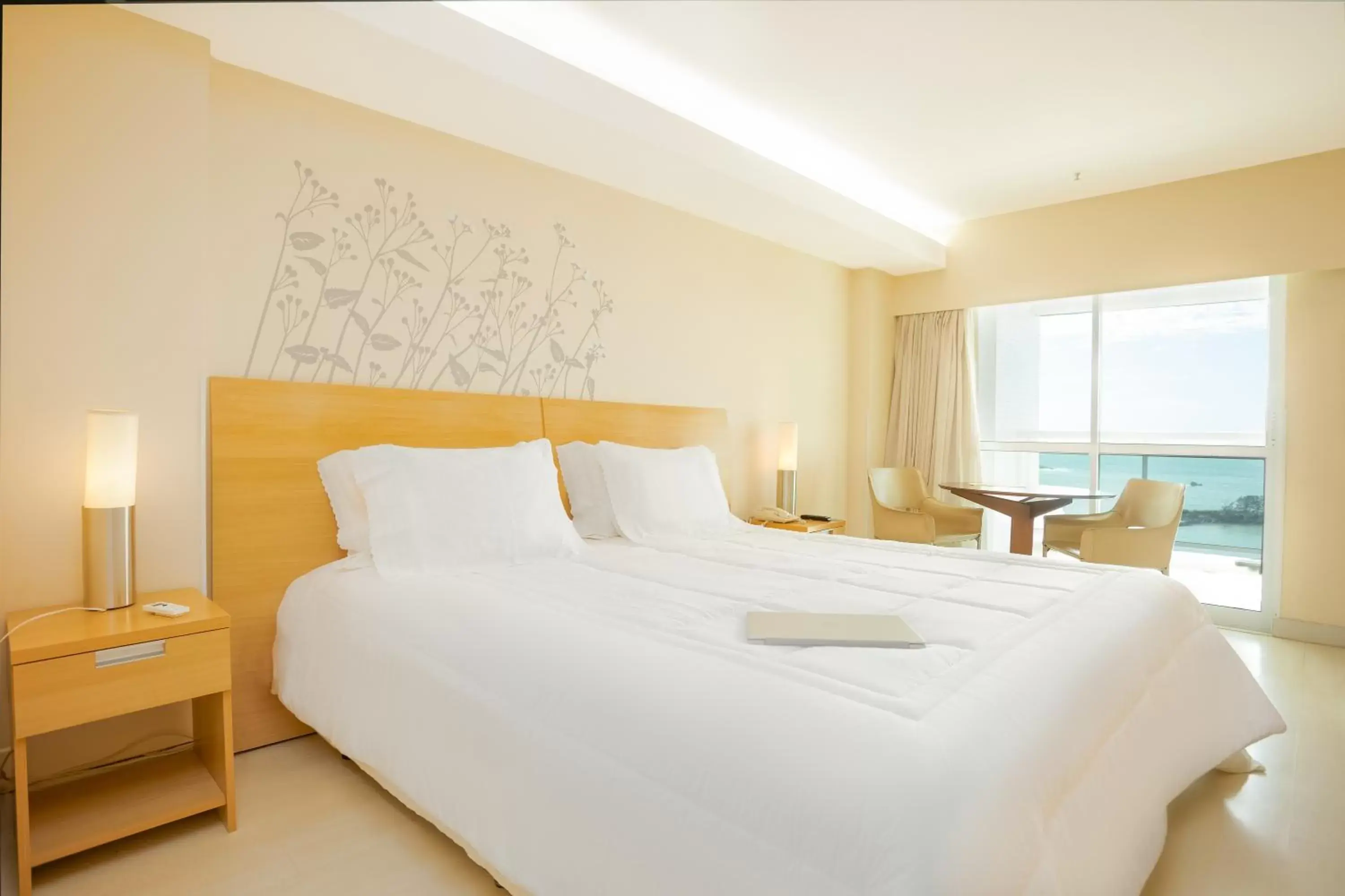 Photo of the whole room, Bed in Golden Tulip Macaé Photo of the whole room, Bed in Golden Tulip Macaé