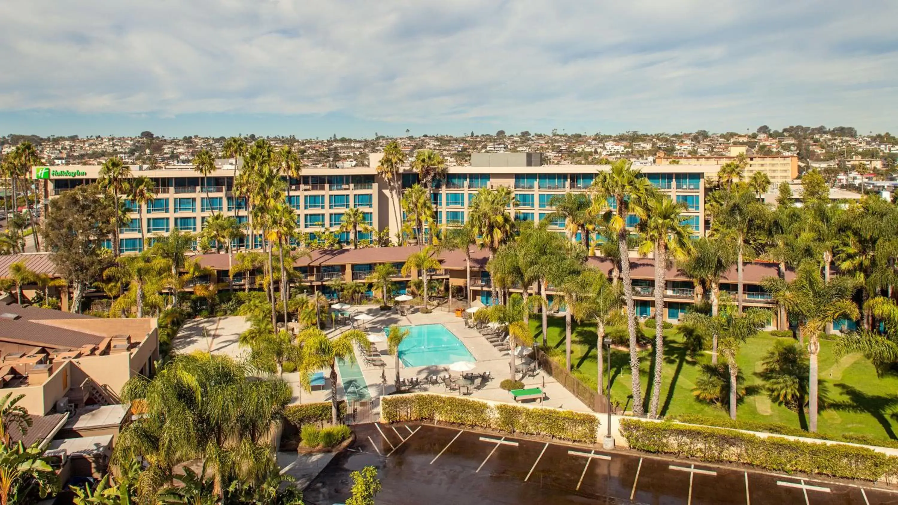 Property building, Pool View in Holiday Inn San Diego Bayside, an IHG Hotel