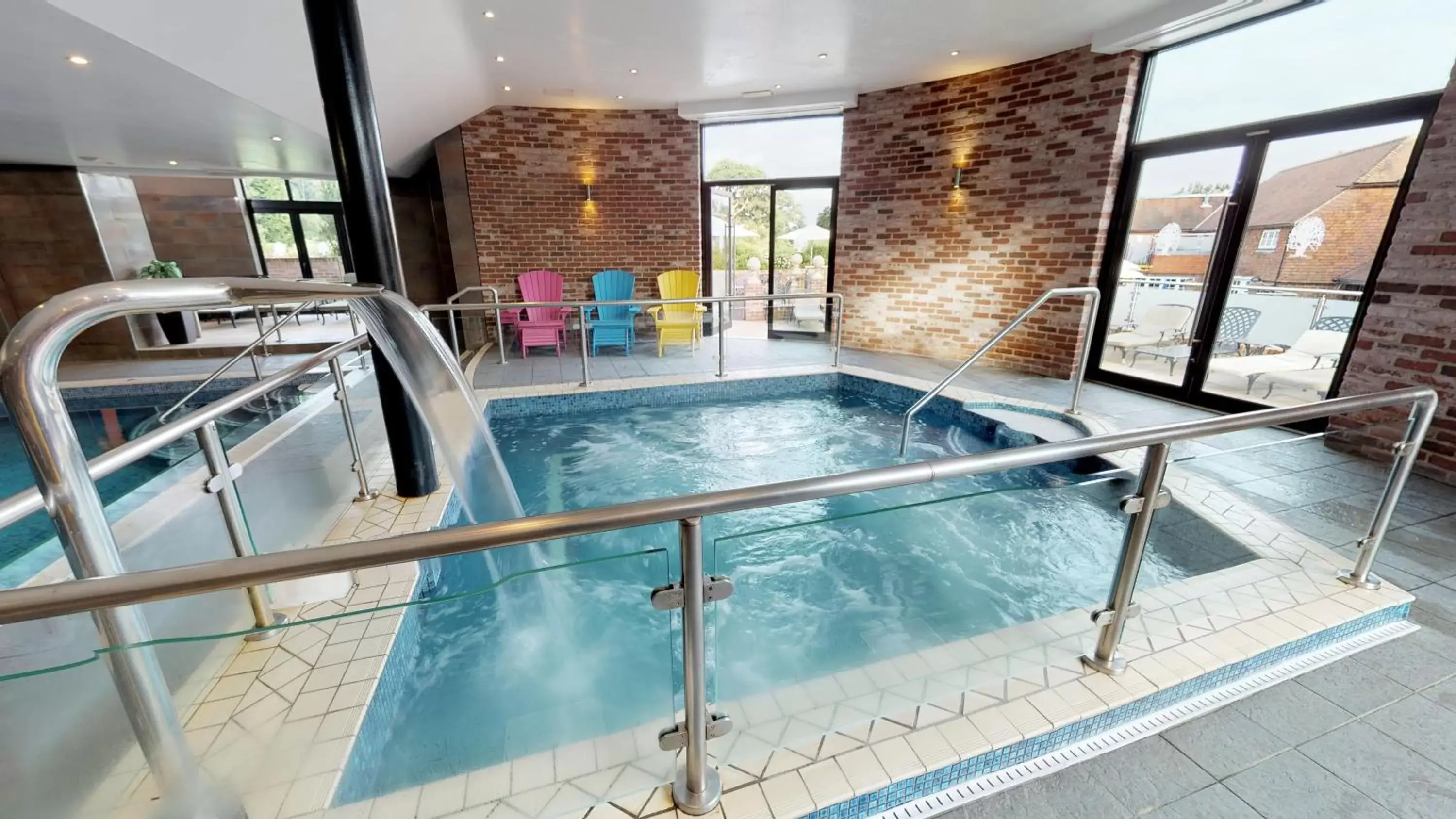Hot Tub, Swimming Pool in Old Thorns Hotel & Resort