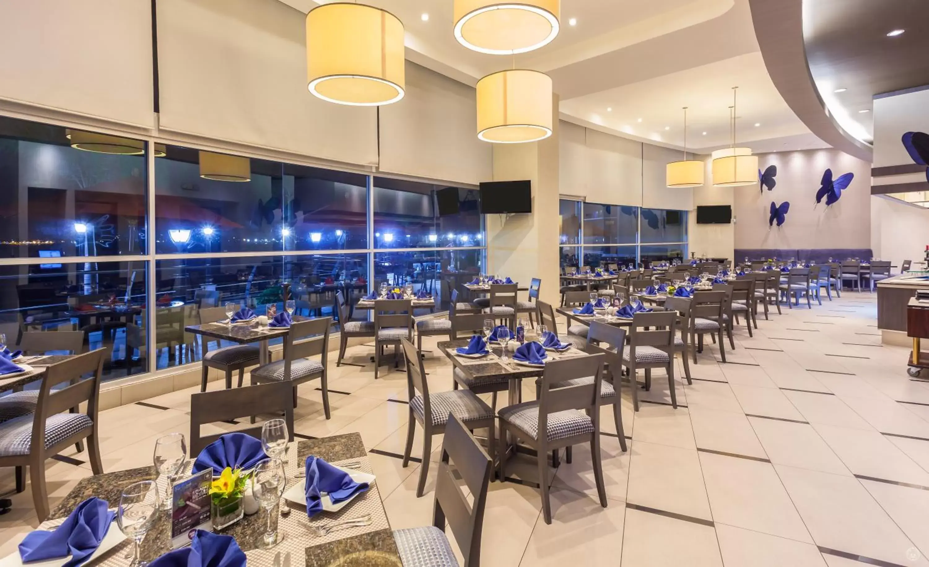 Restaurant/Places to Eat in Wyndham Guayaquil, Puerto Santa Ana