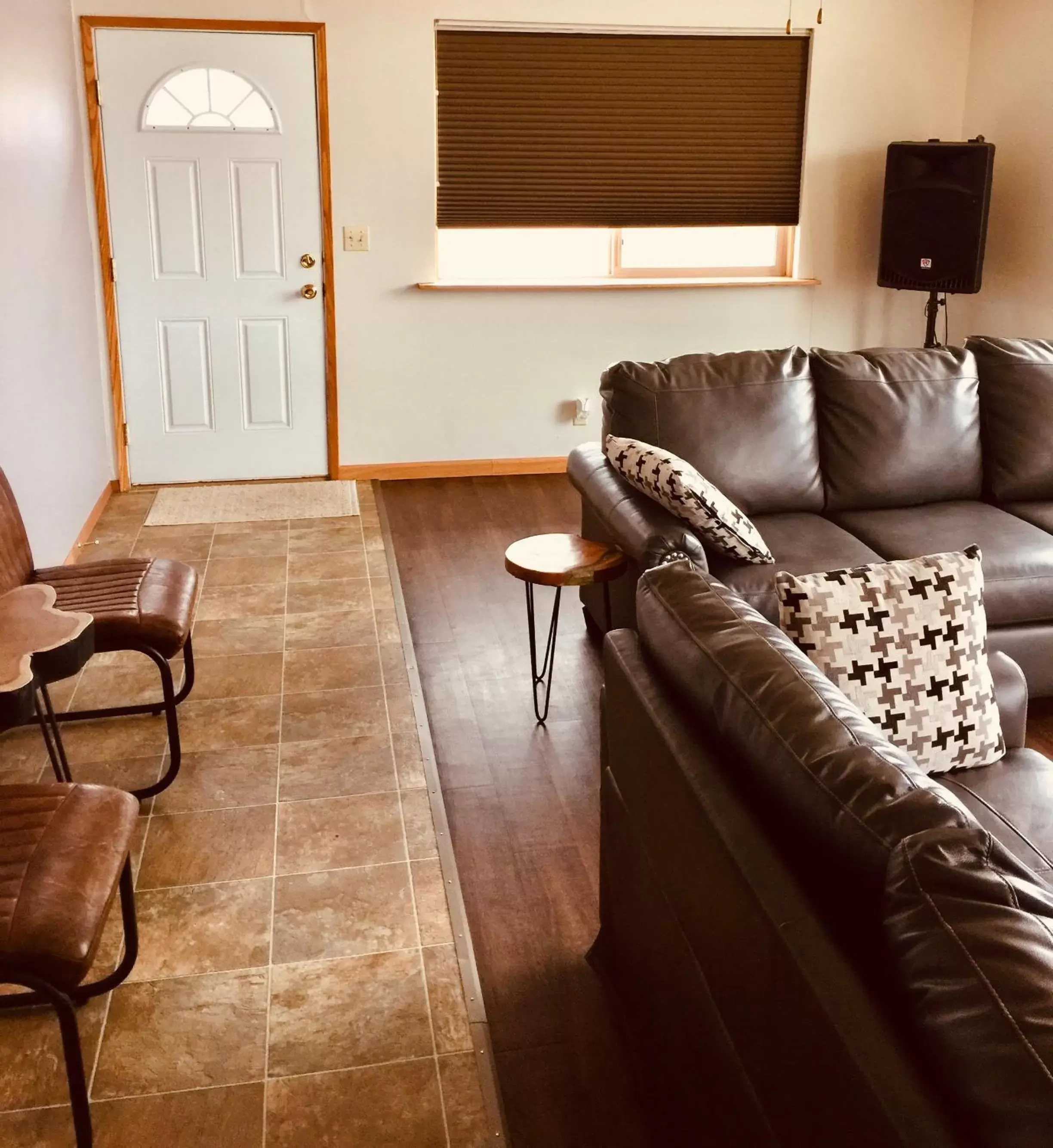 Living room, Seating Area in Soap Lake Natural Spa and Resort