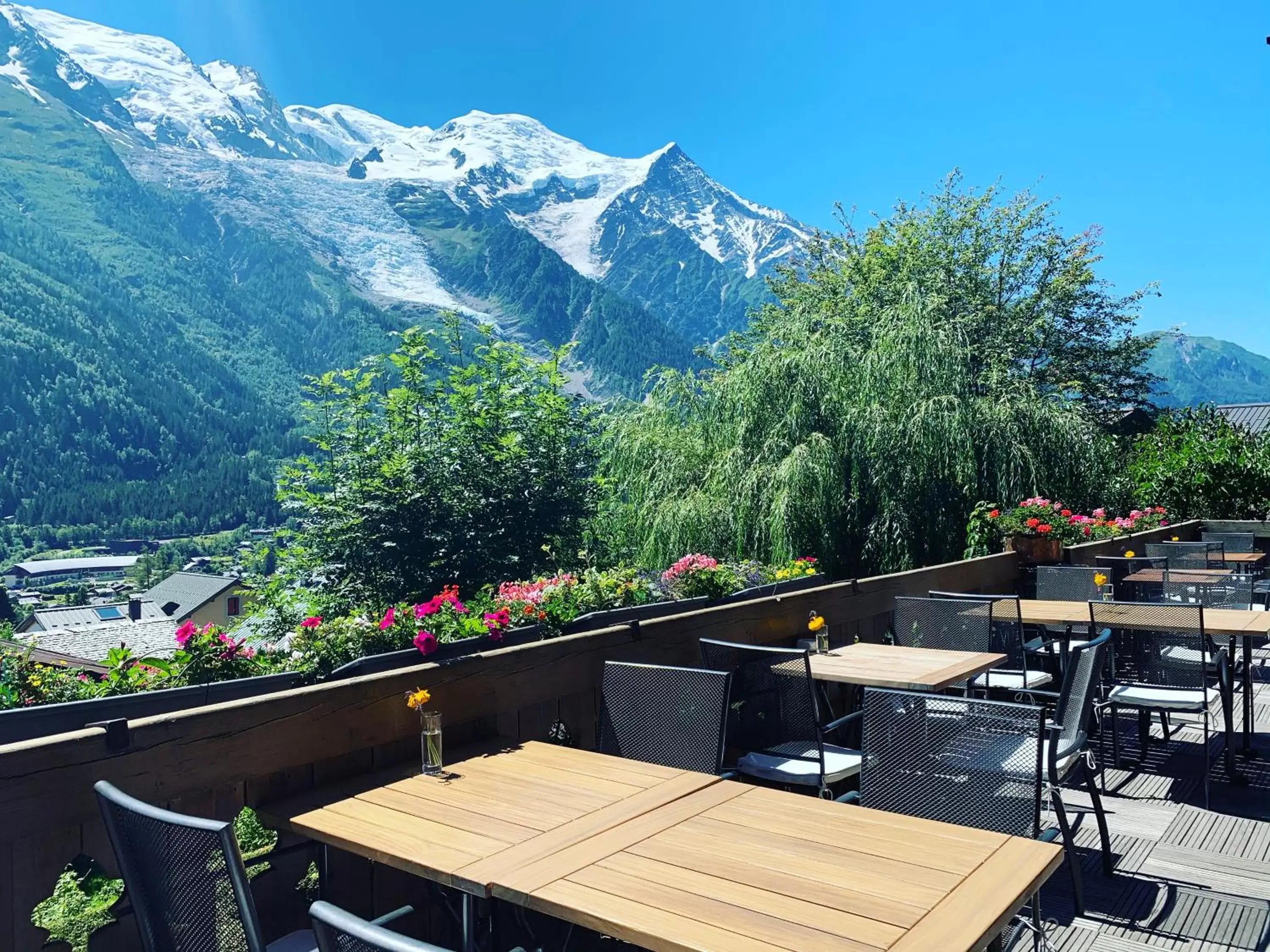 Patio, Mountain View in Auberge du Bois Prin