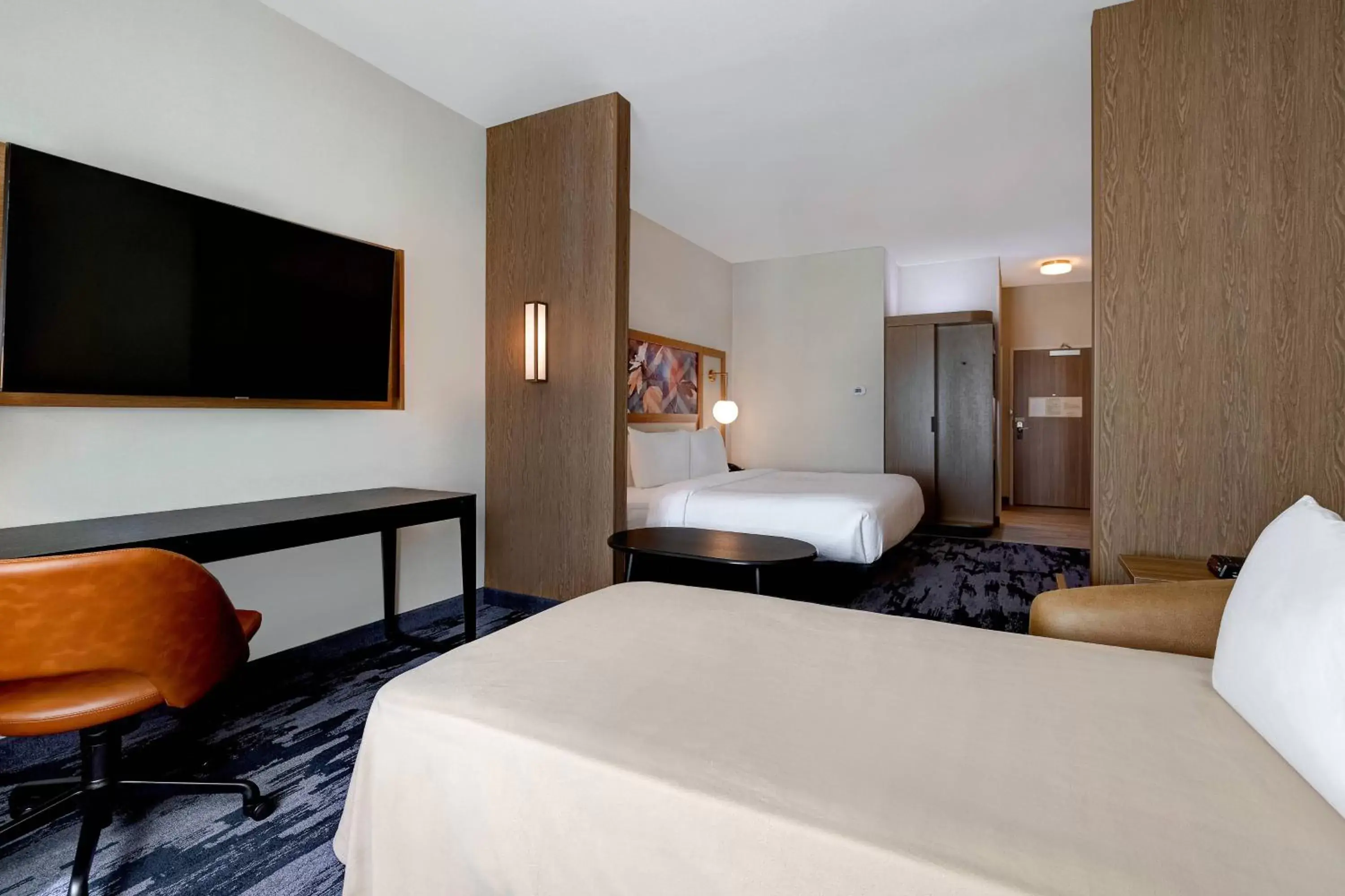 Photo of the whole room, Bed in Fairfield by Marriott Inn & Suites St. Paul Eagan
