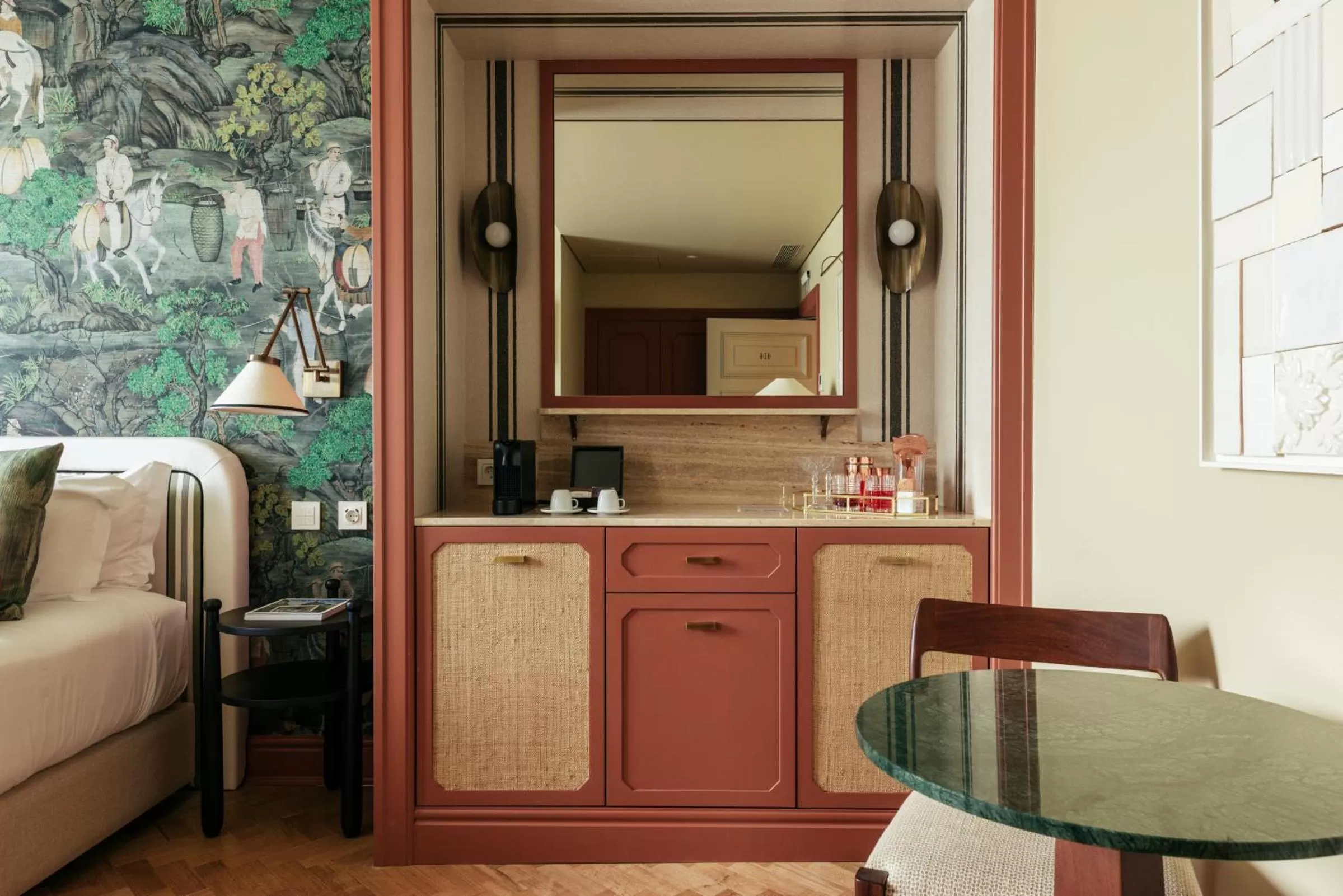 Coffee/tea facilities in Hospes Infante Sagres Porto - Small Luxury Hotels Of The World