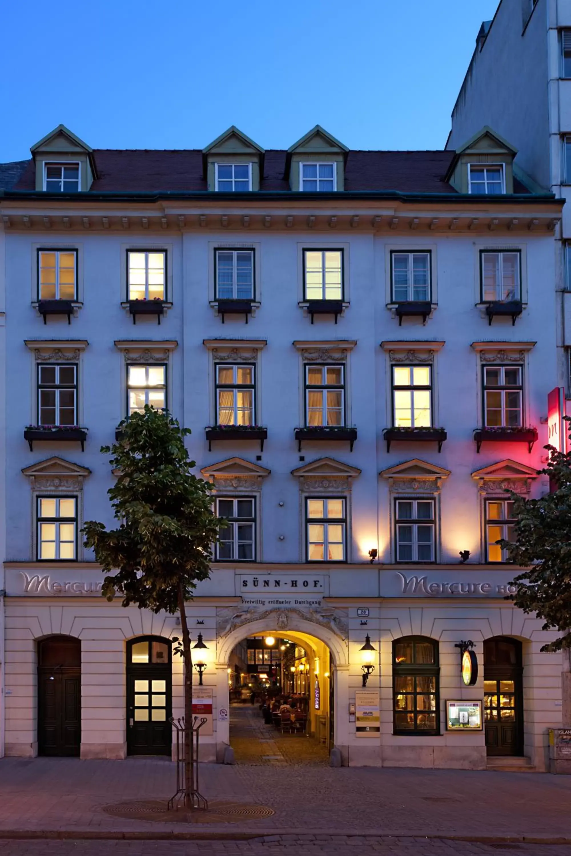 Facade/entrance, Property Building in Mercure Grand Hotel Biedermeier Wien