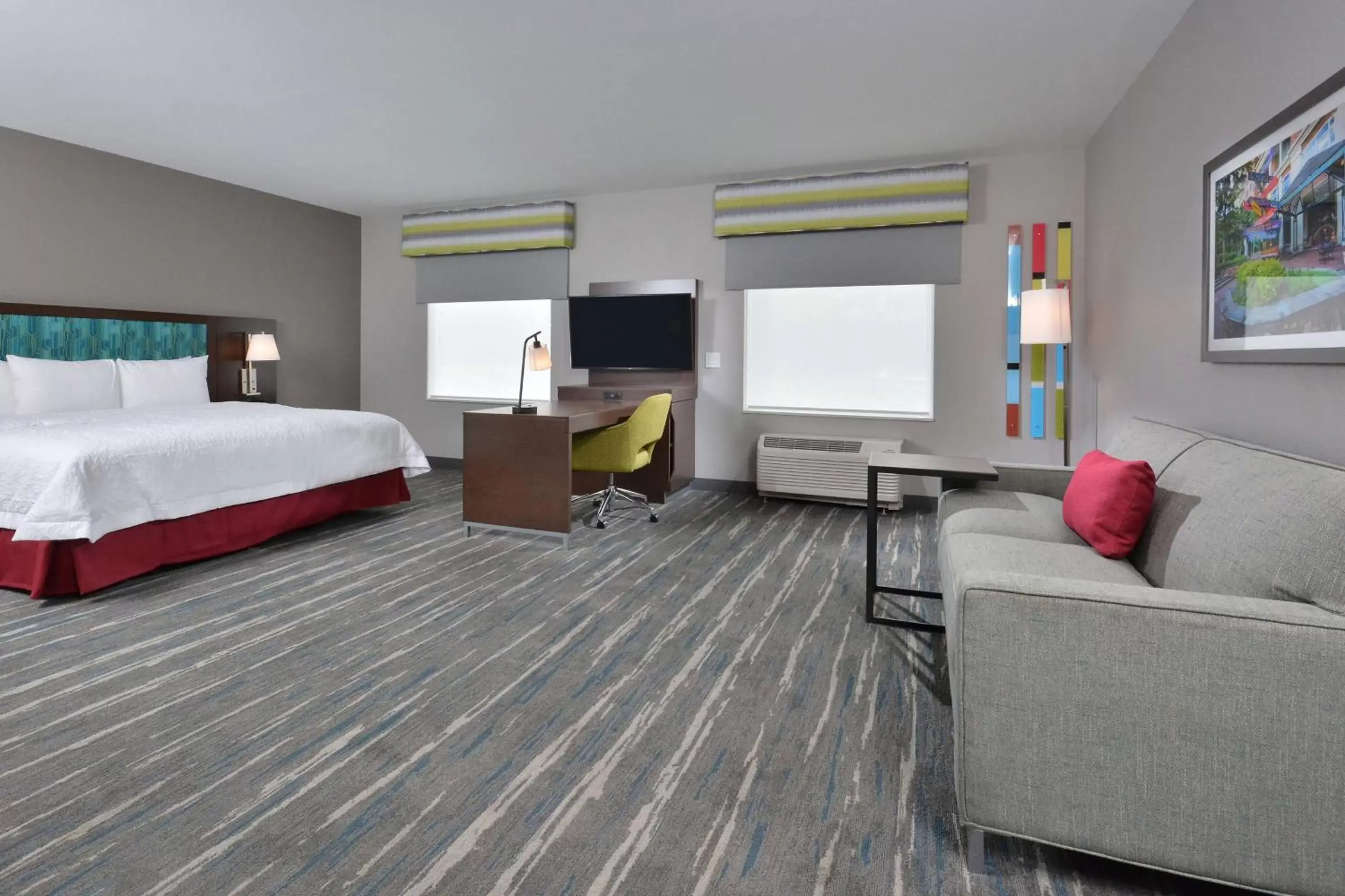 Bedroom in Hampton Inn & Suites Charlotte North I 485