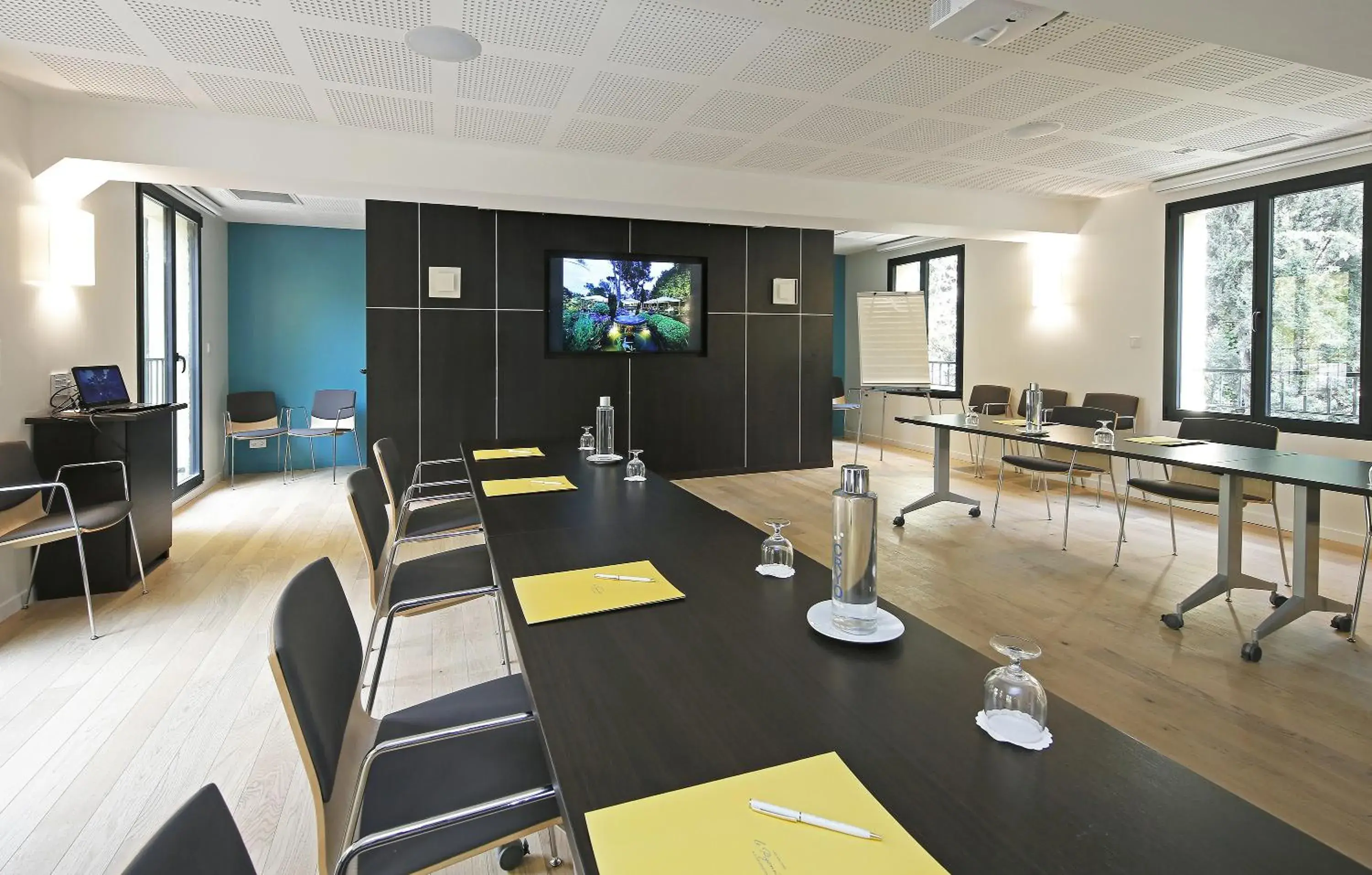 Meeting/conference room in Le Pigonnet - Esprit de France