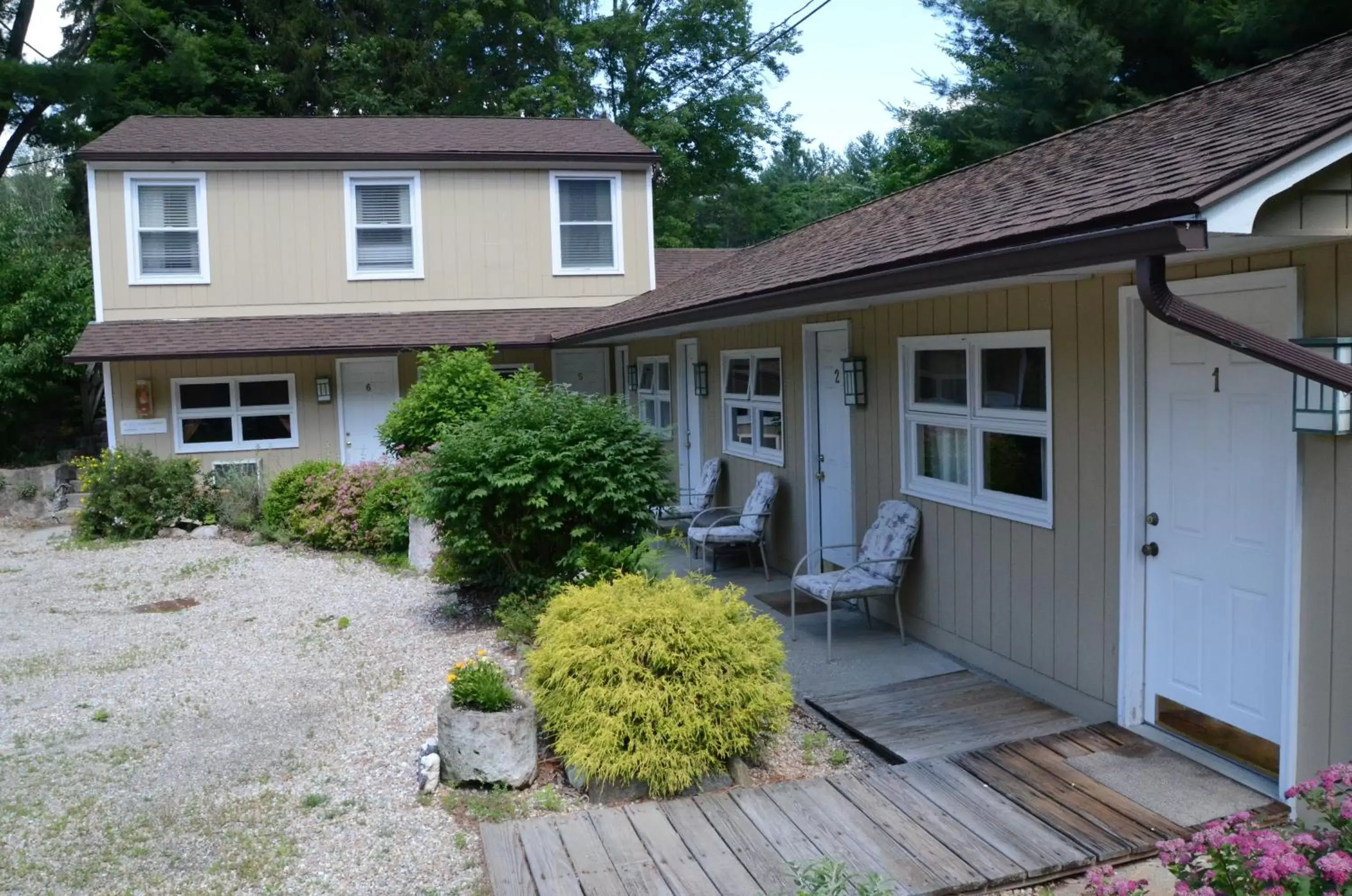 Facade/entrance, Property Building in Cornwall Inn