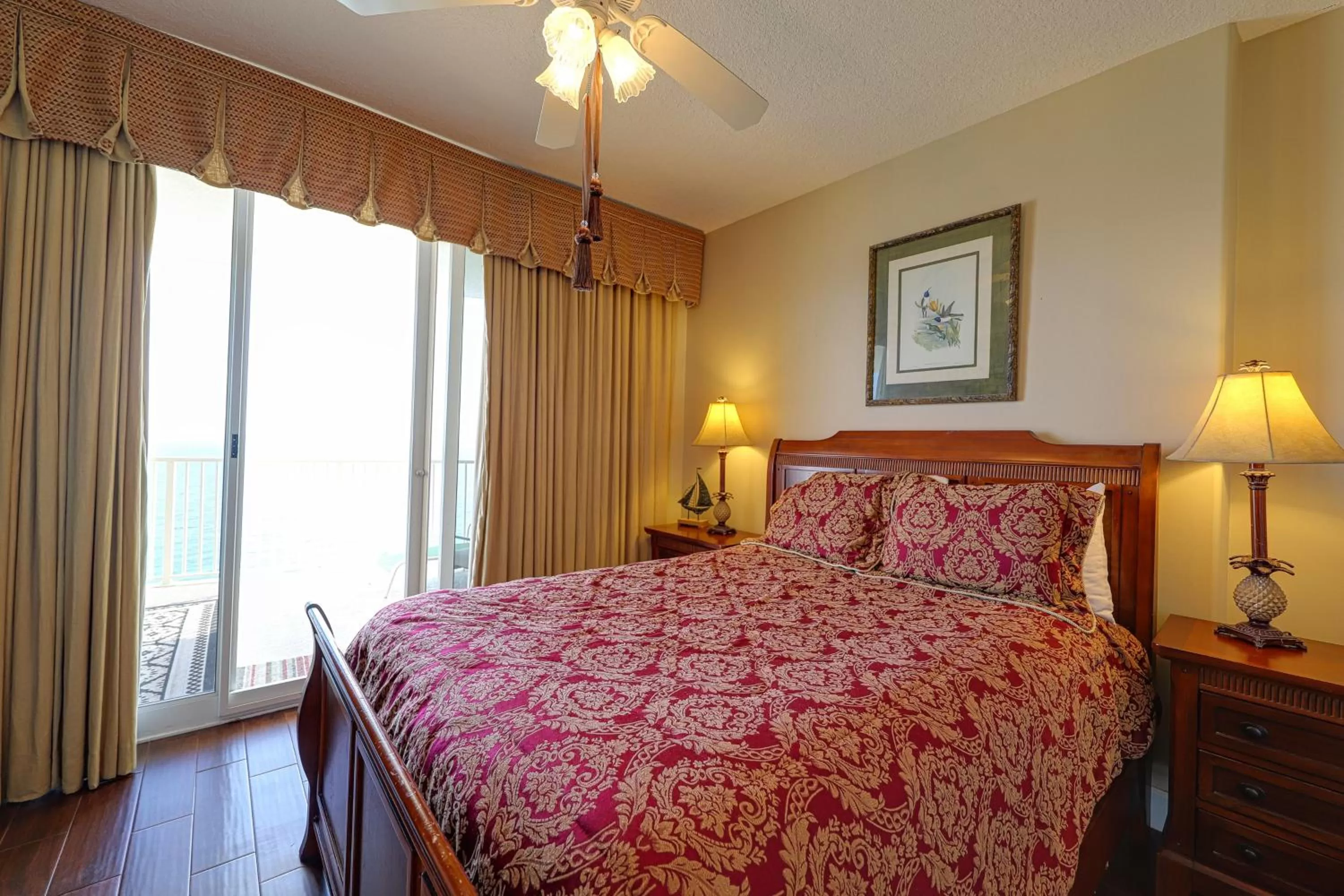 Bed in Emerald Isle 2207