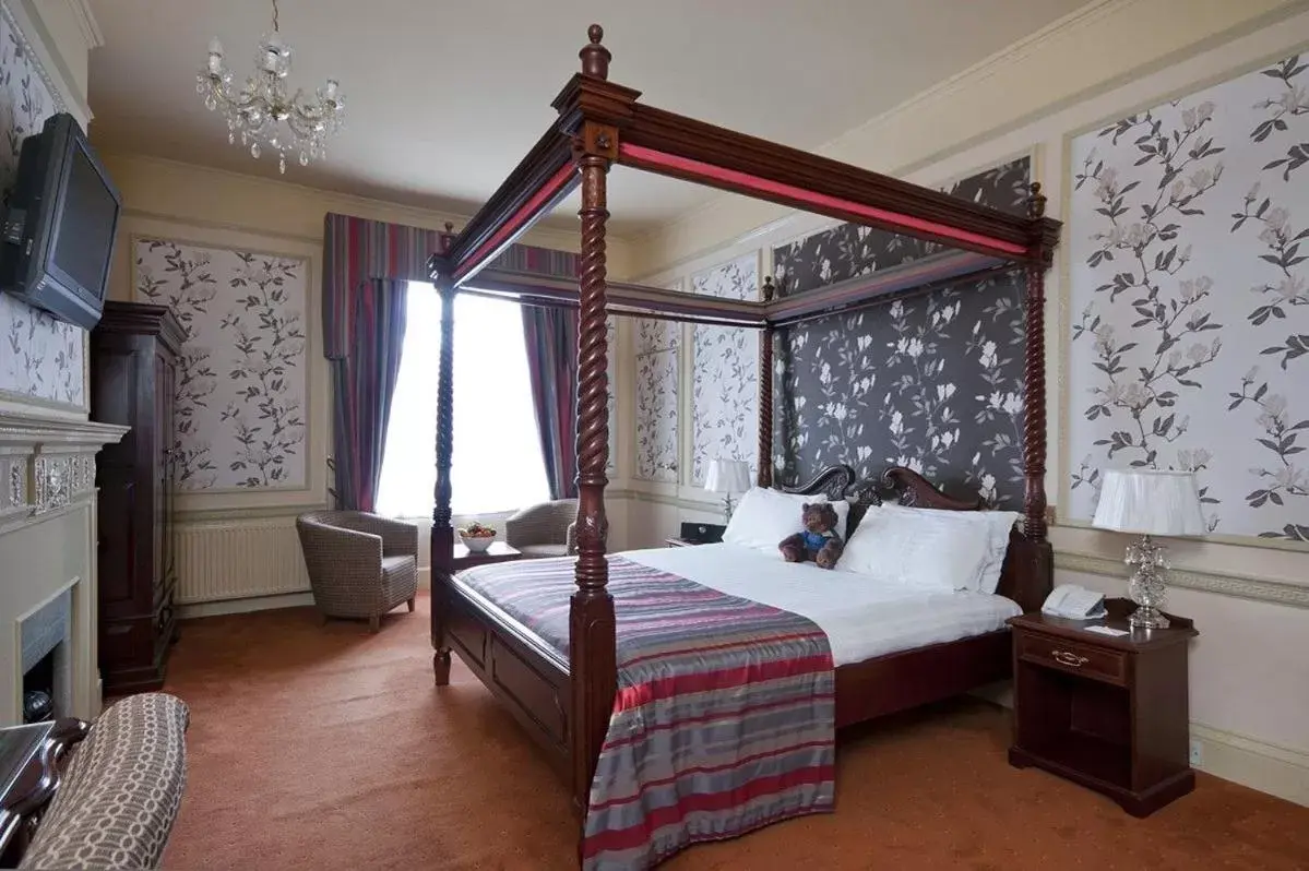 Bedroom, Bed in Milford Hall Hotel & Spa