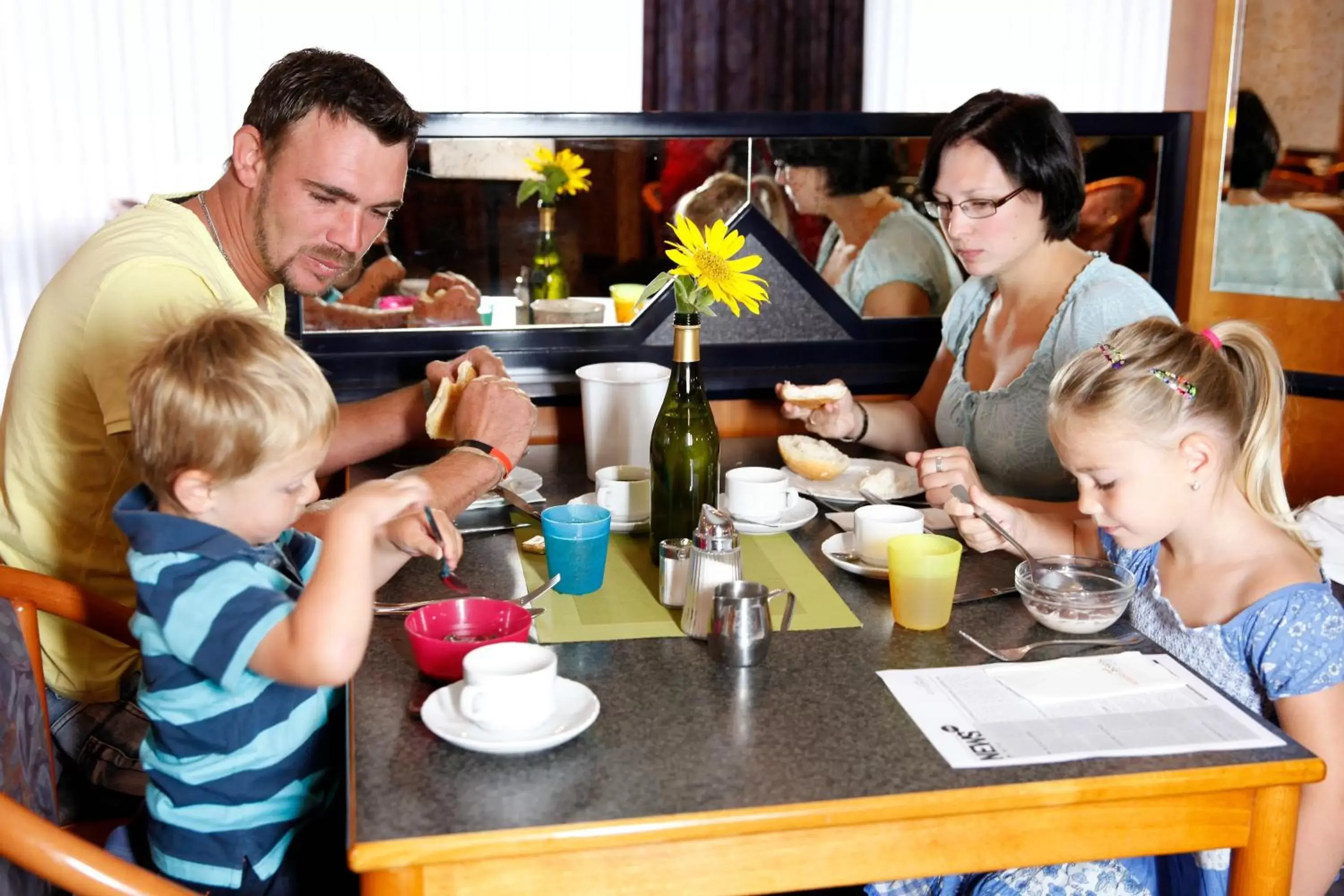 Family in Sonnenhotel Bayerischer Hof inklusive freier Eintritt ins AquaFit Erlebnisbad