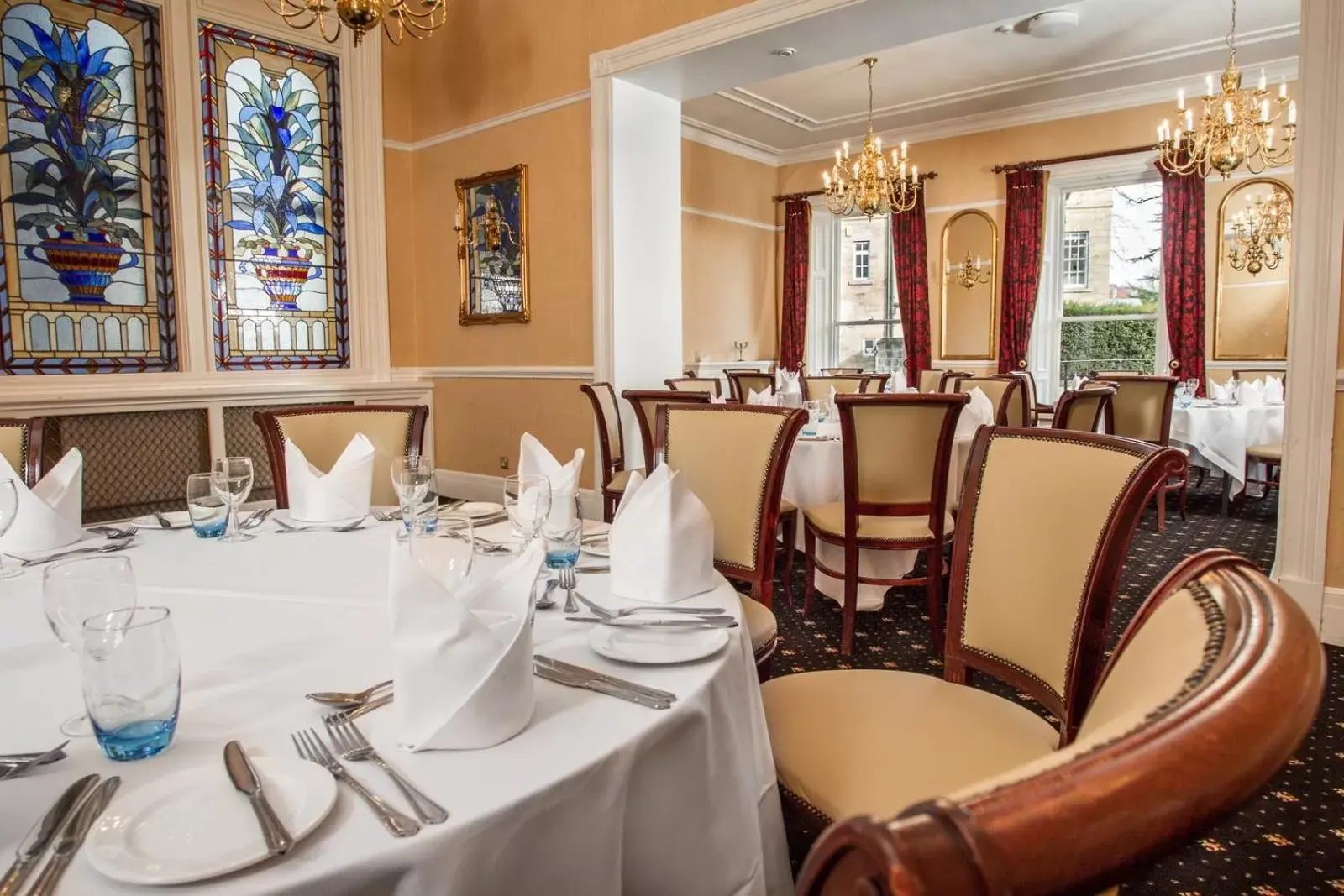Banquet/Function facilities, Restaurant/Places to Eat in Old Swan Hotel