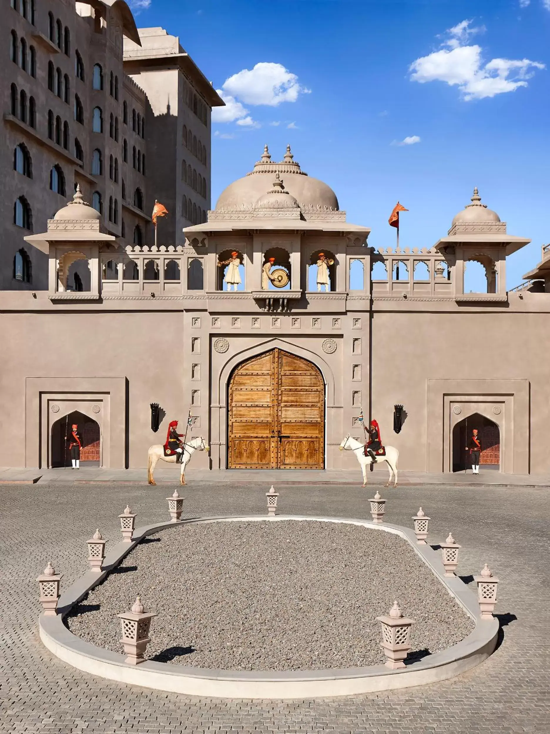 Facade/entrance in Fairmont Jaipur