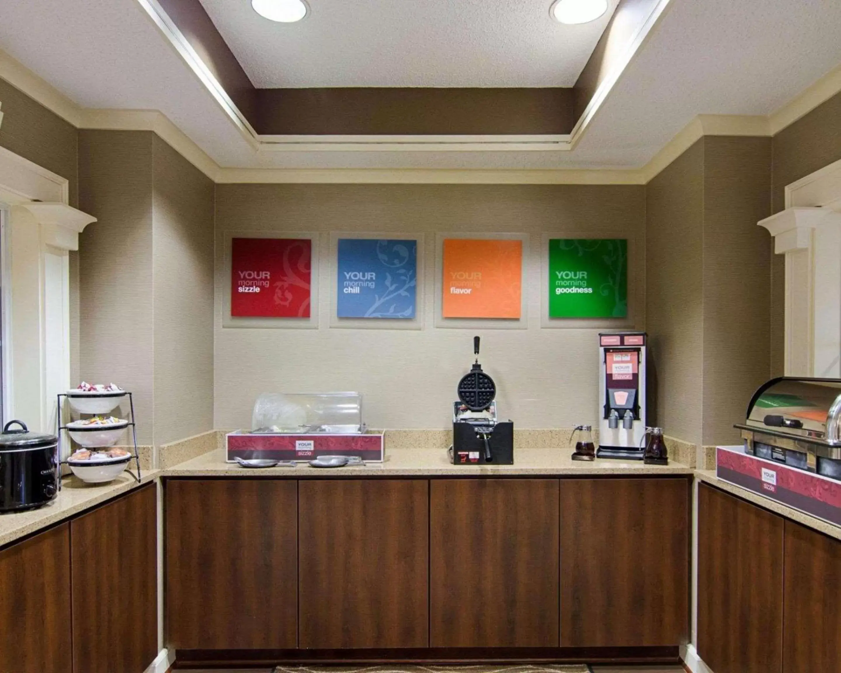 Restaurant/places to eat, Kitchen/Kitchenette in Quality Inn & Suites Little Rock West