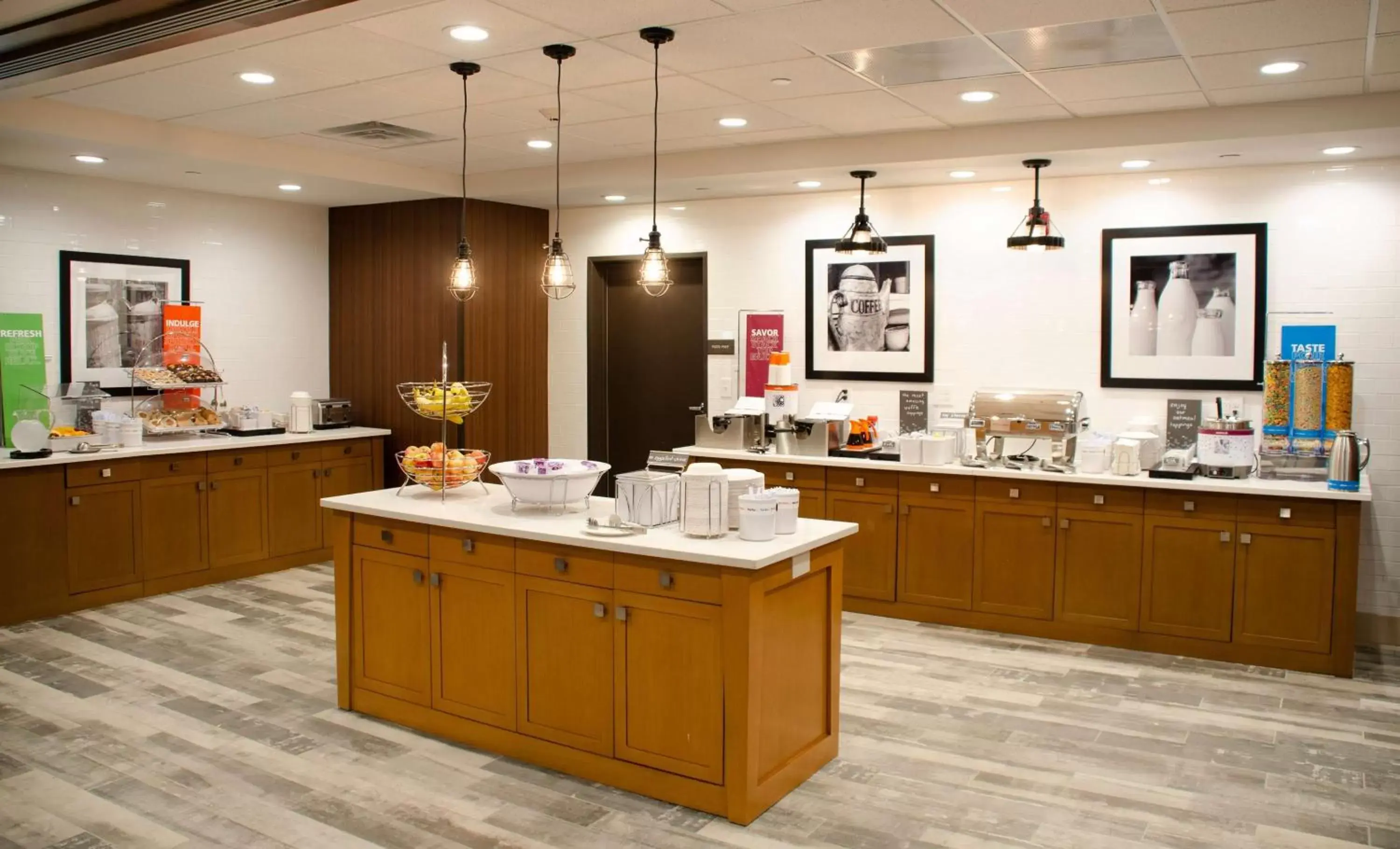 Dining area, Restaurant/Places to Eat in Hampton Inn Lebanon