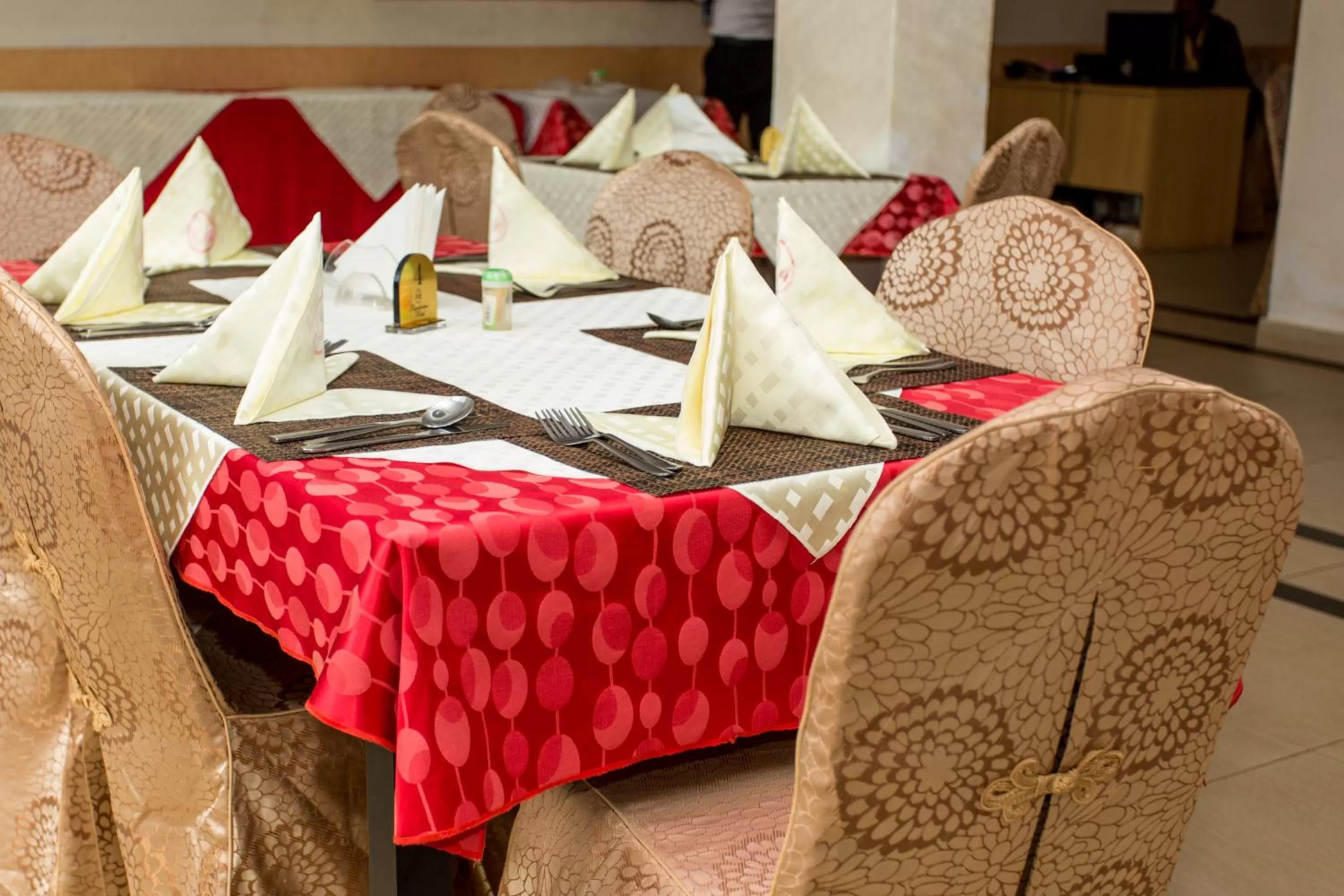 Restaurant/places to eat in Kigaliview Hotel and Apartments