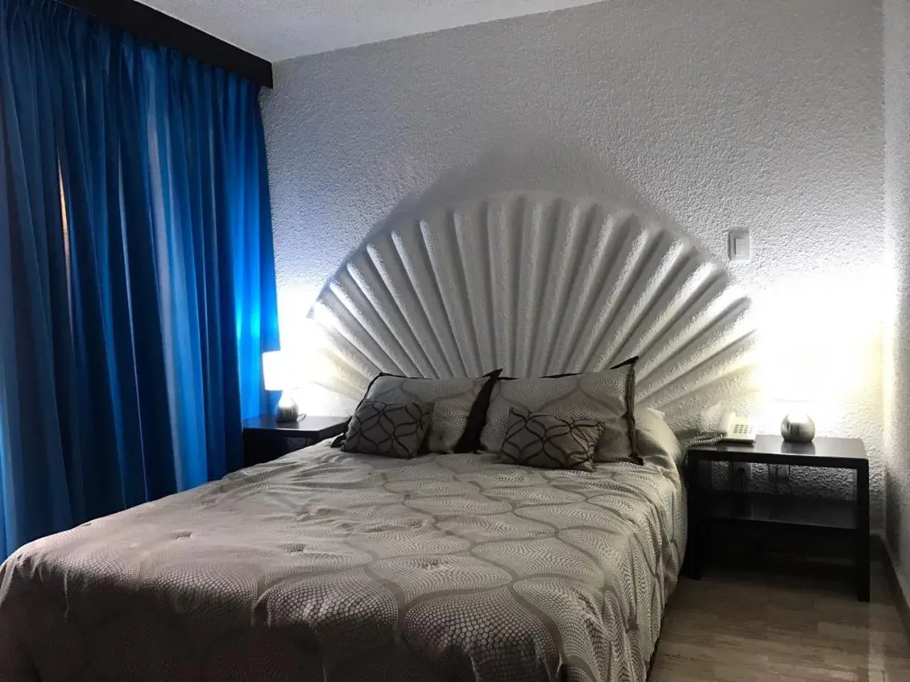 Bedroom, Bed in Ixtapa Palace
