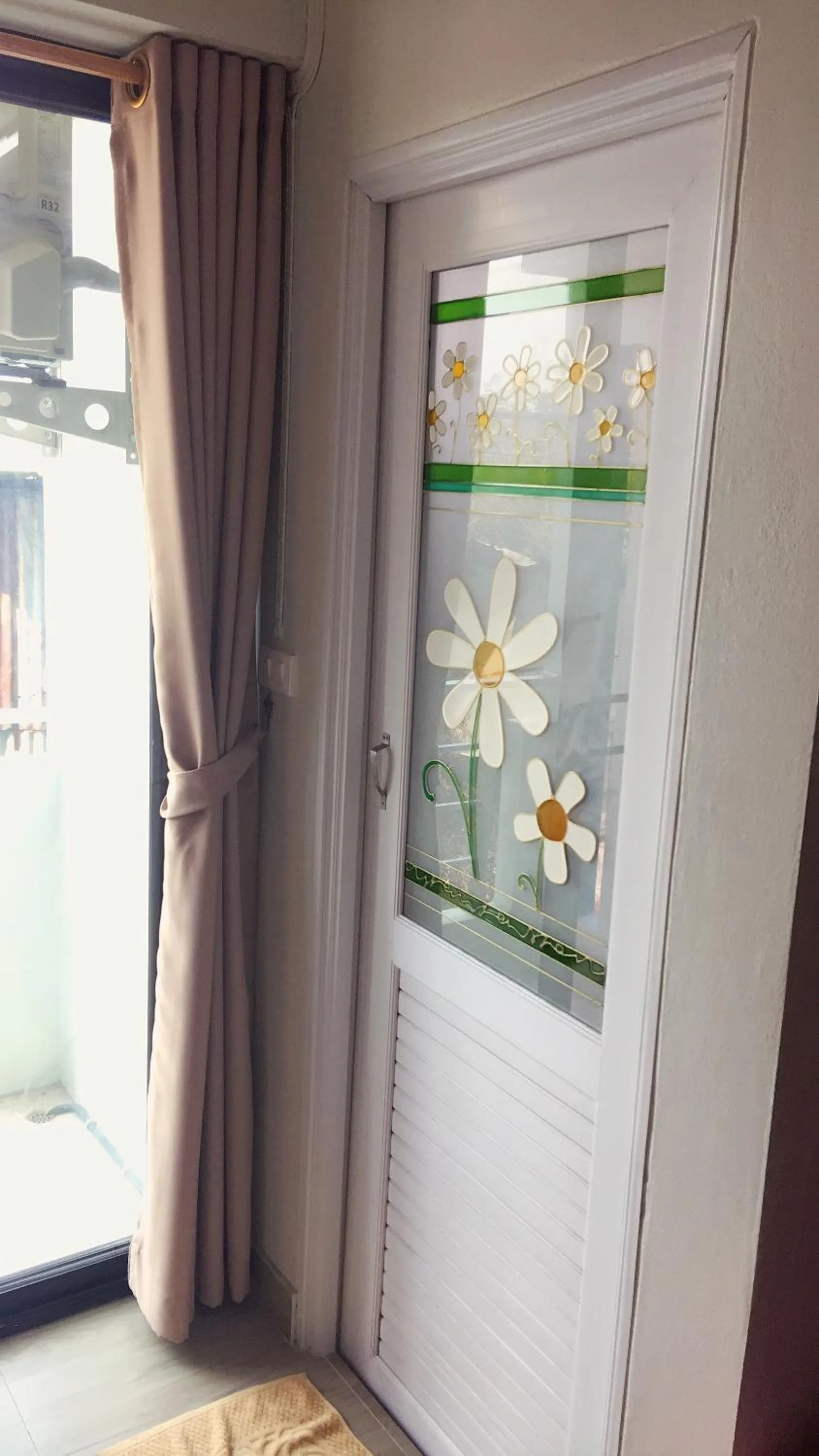 Bathroom in Vanlisut Hotel Ngamwongwan