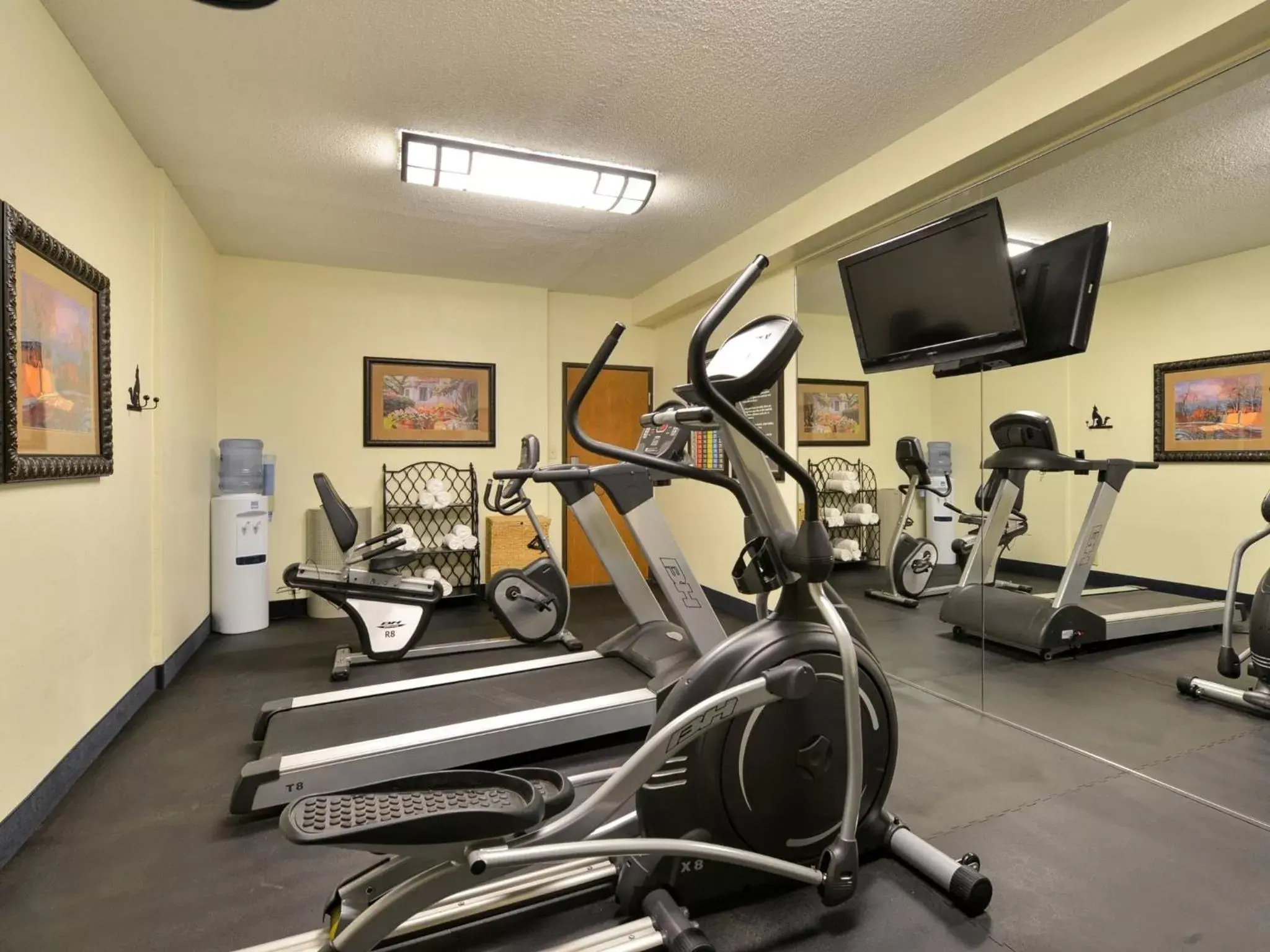 Fitness centre/facilities in Best Western Plus Inn of Santa Fe Fitness centre/facilities in Best Western Plus Inn of Santa Fe