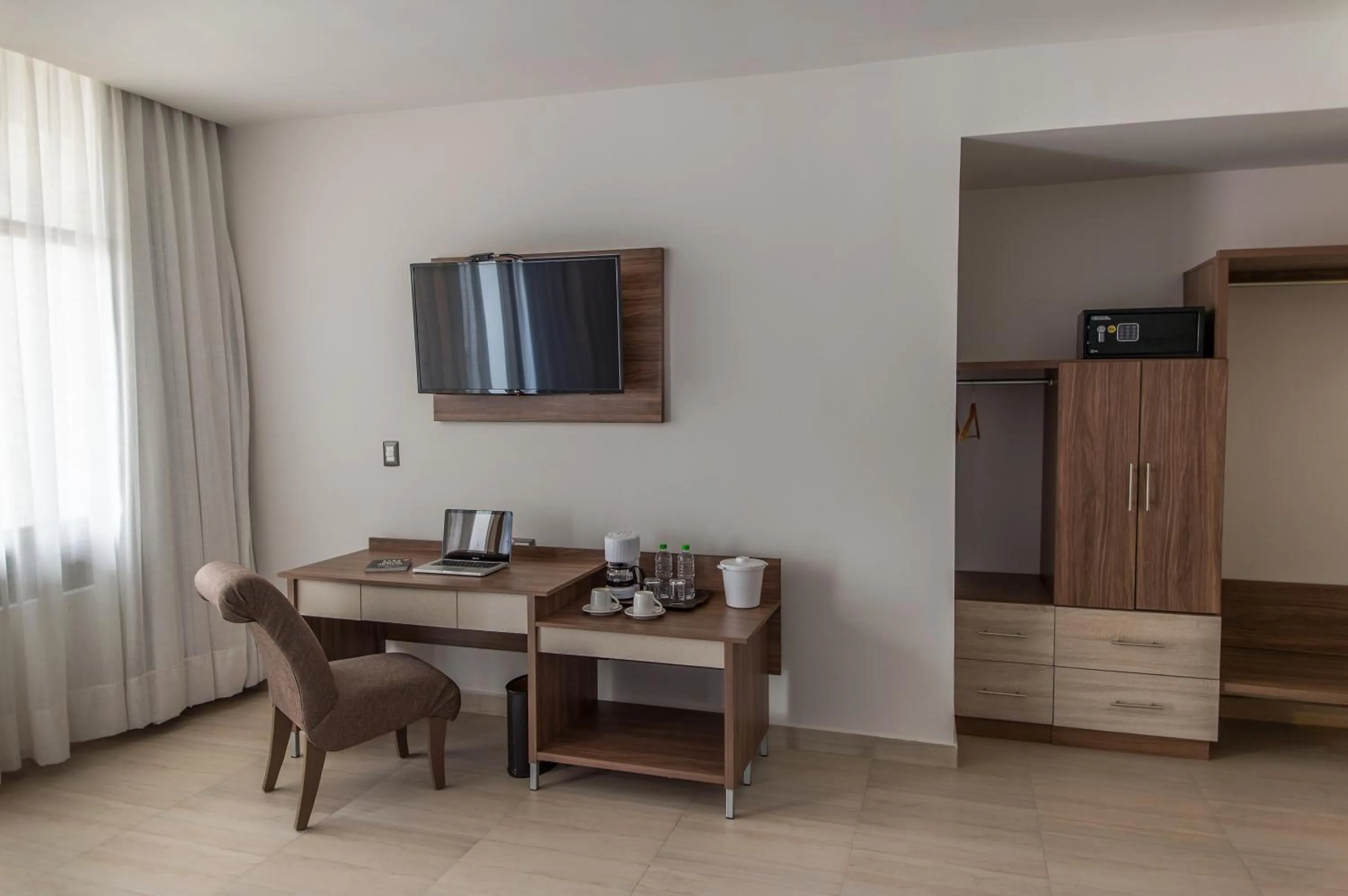 TV and multimedia in Ocean View Beach Hotel