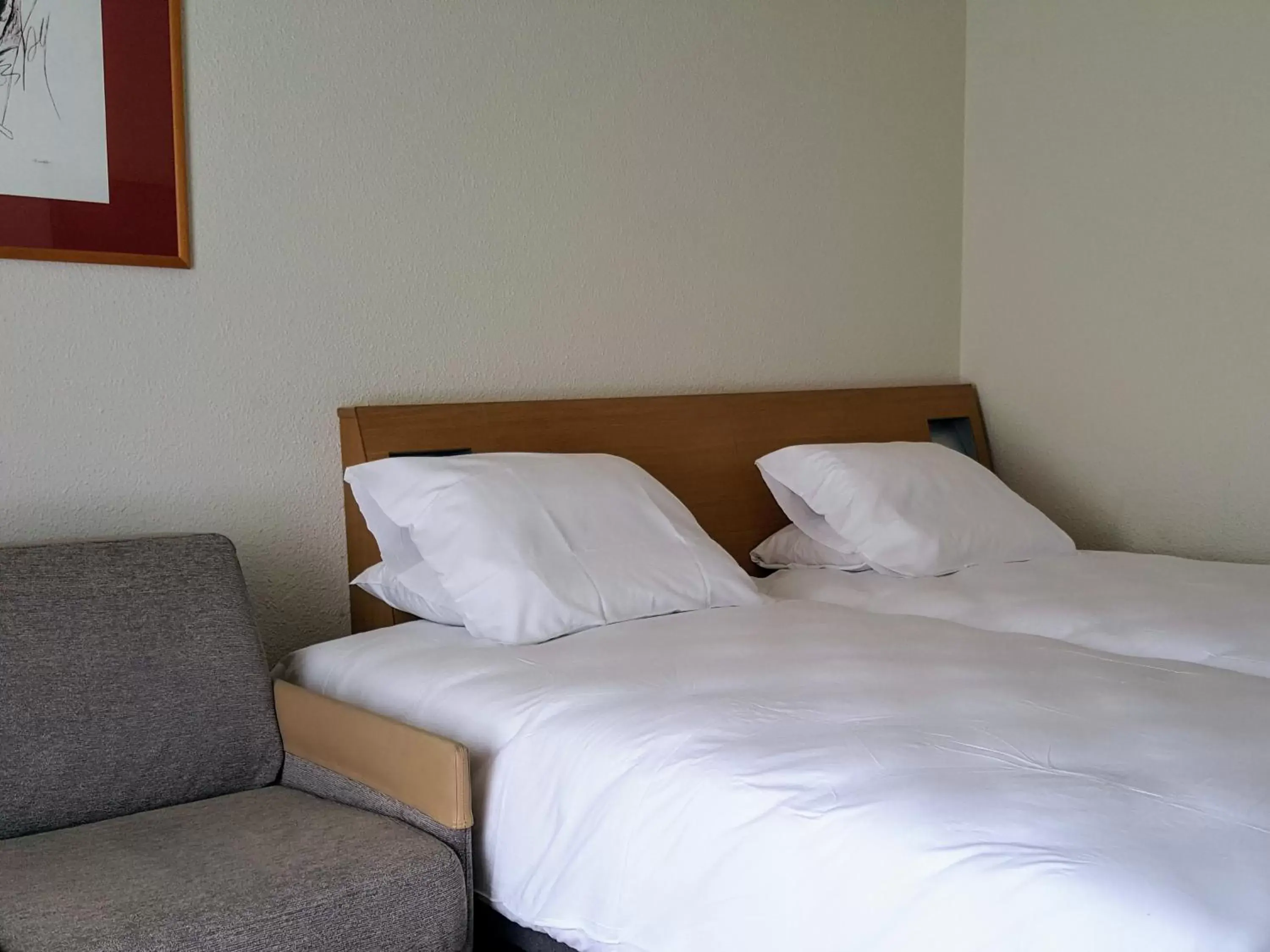 Bed in Novotel Narbonne Sud A9/A61