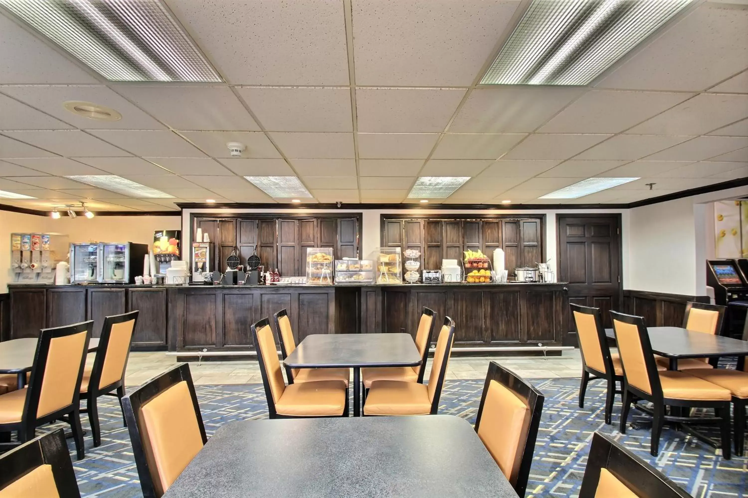 Restaurant/places to eat in Baymont by Wyndham Madison West/Middleton WI West Restaurant/places to eat in Baymont by Wyndham Madison West/Middleton WI West