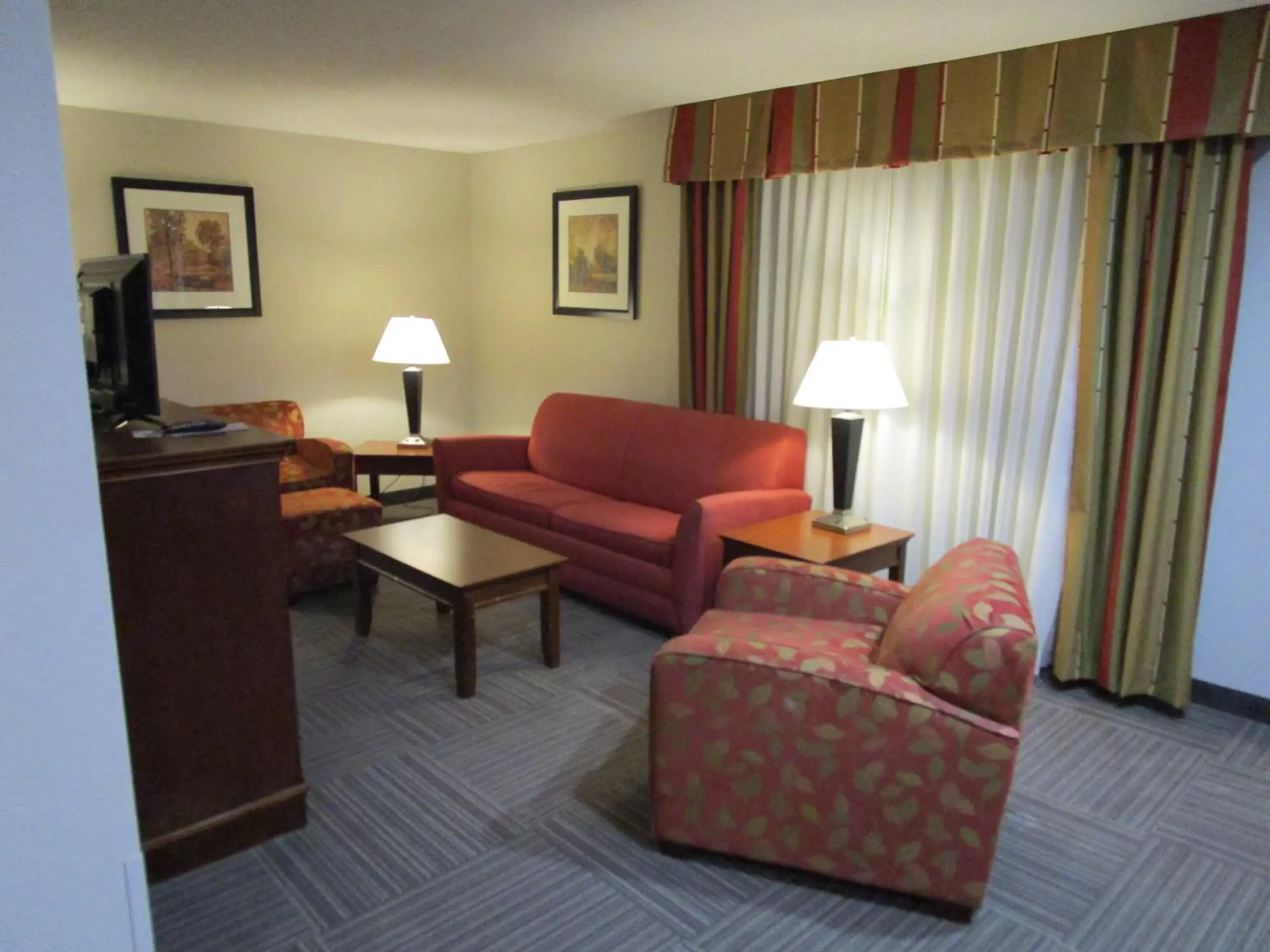 1 King Bed, One-Bedroom Suite, Non-Smoking in Ramada by Wyndham Platte City KCI Airport