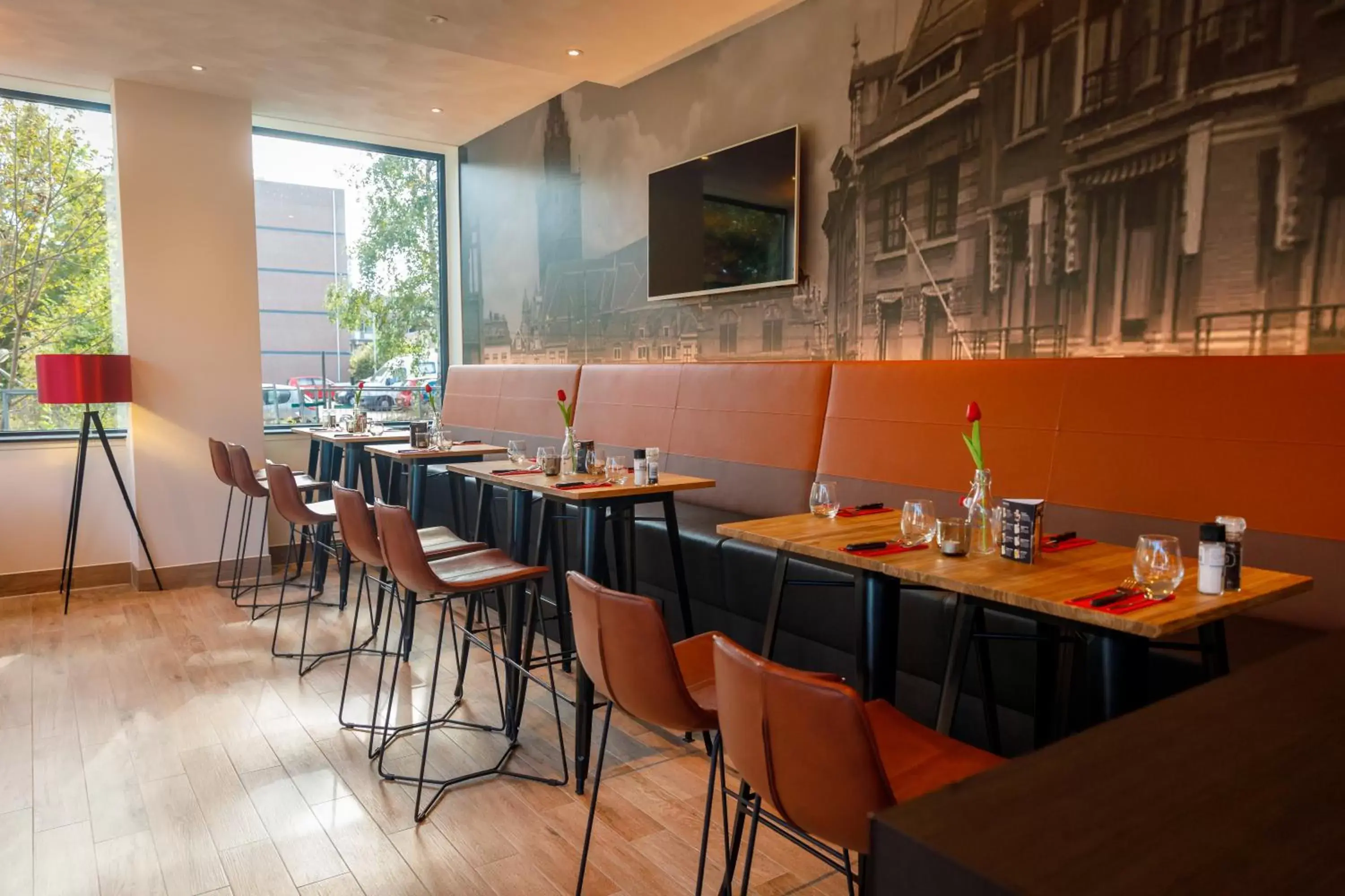 Lounge or bar, Restaurant/Places to Eat in Bastion Hotel Nijmegen