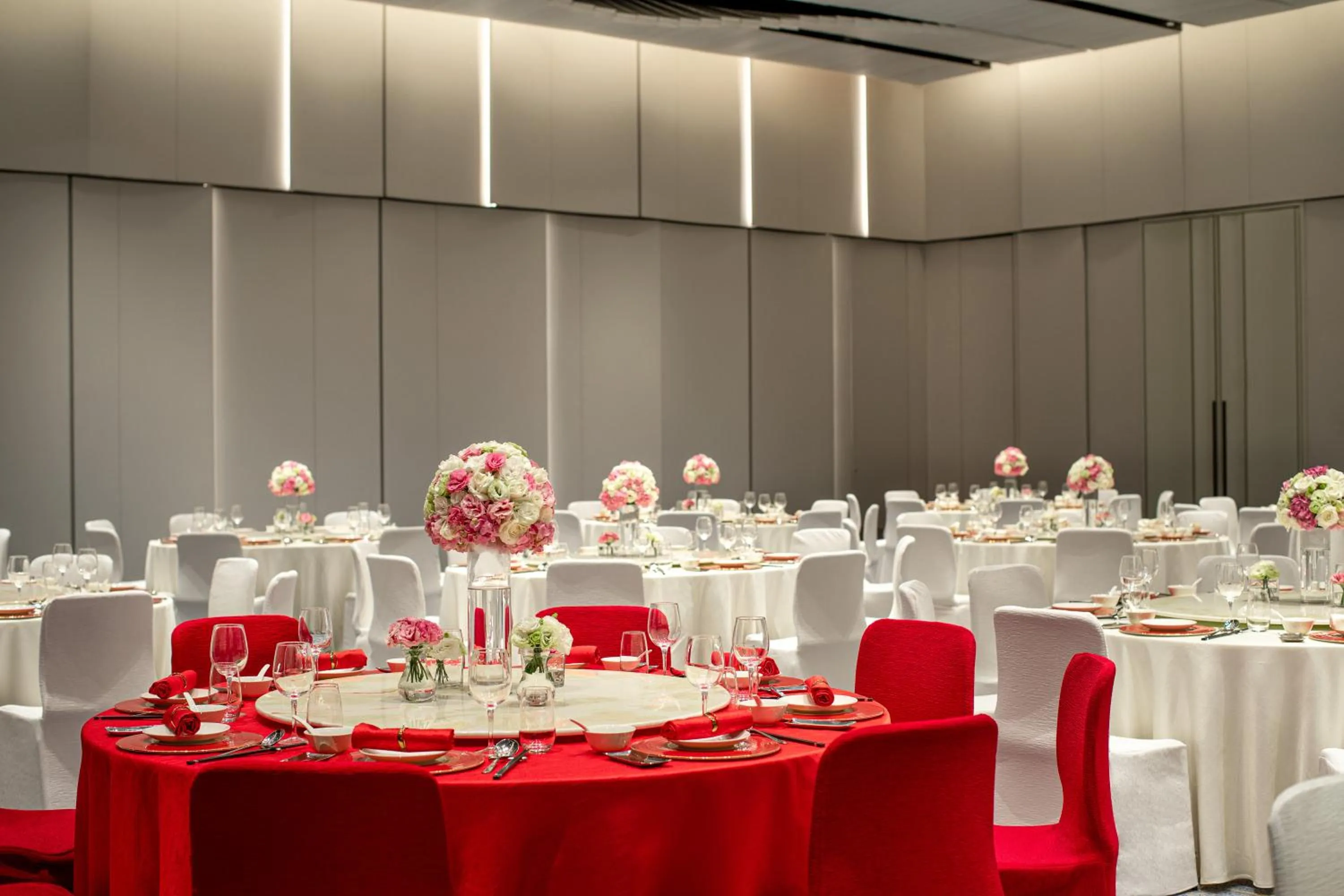 Banquet/Function facilities in HUALUXE Shanghai Changfeng Park - Park Lake View