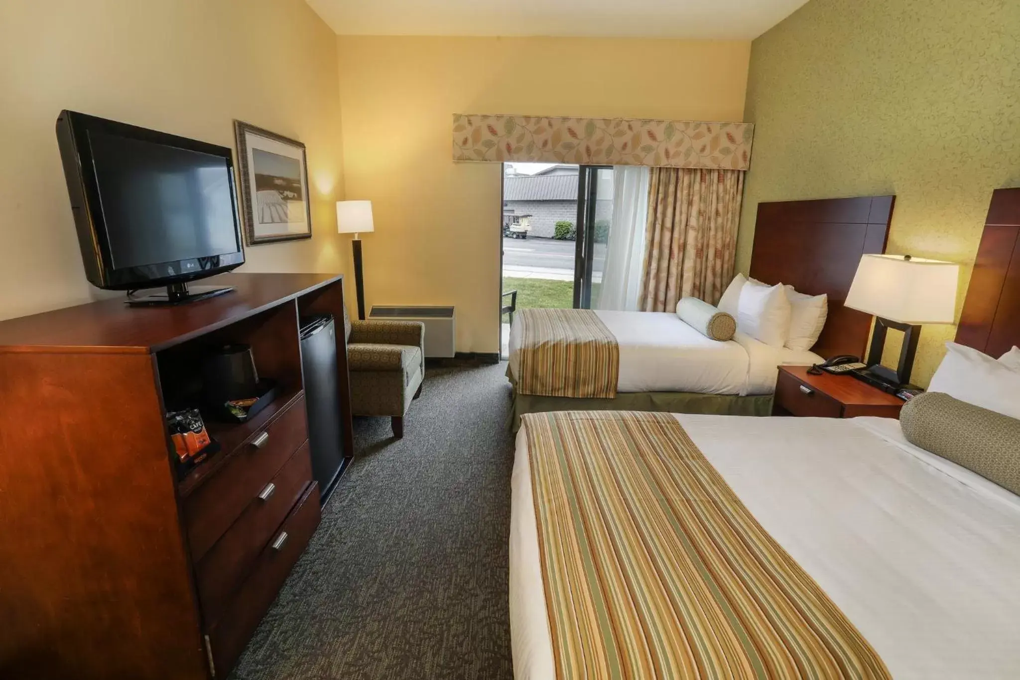 Photo of the whole room, Bed in Liberty Mountain Resort