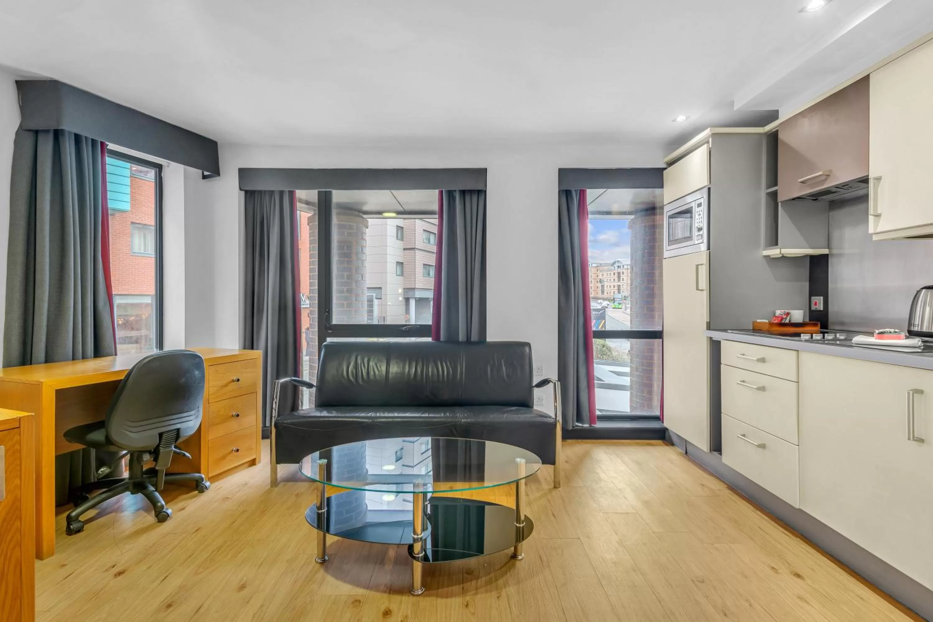 Living room in Roomzzz Leeds City West