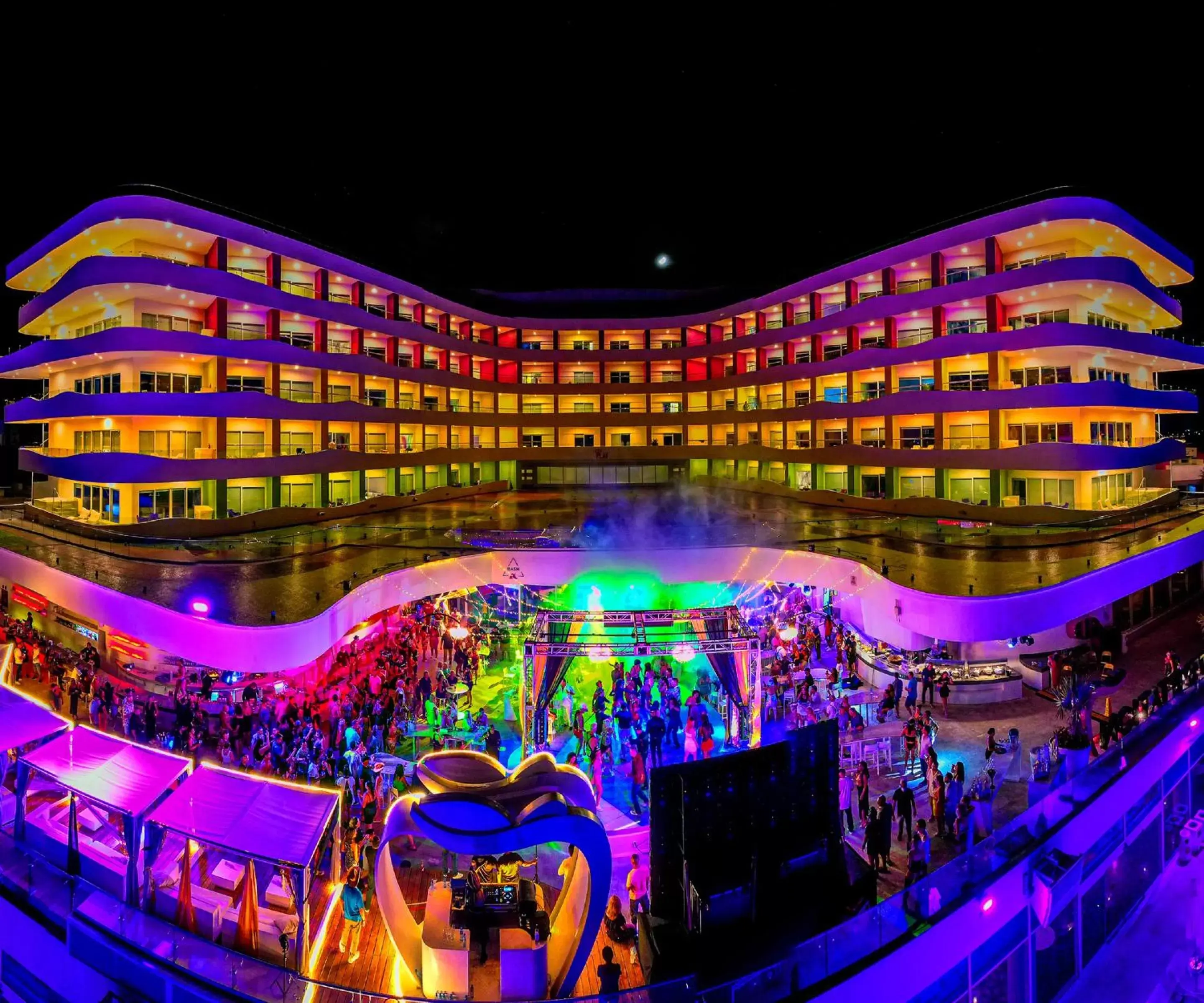 Nightclub / DJ in The Tower by Temptation Cancun Resort - All Inclusive - Adults Only