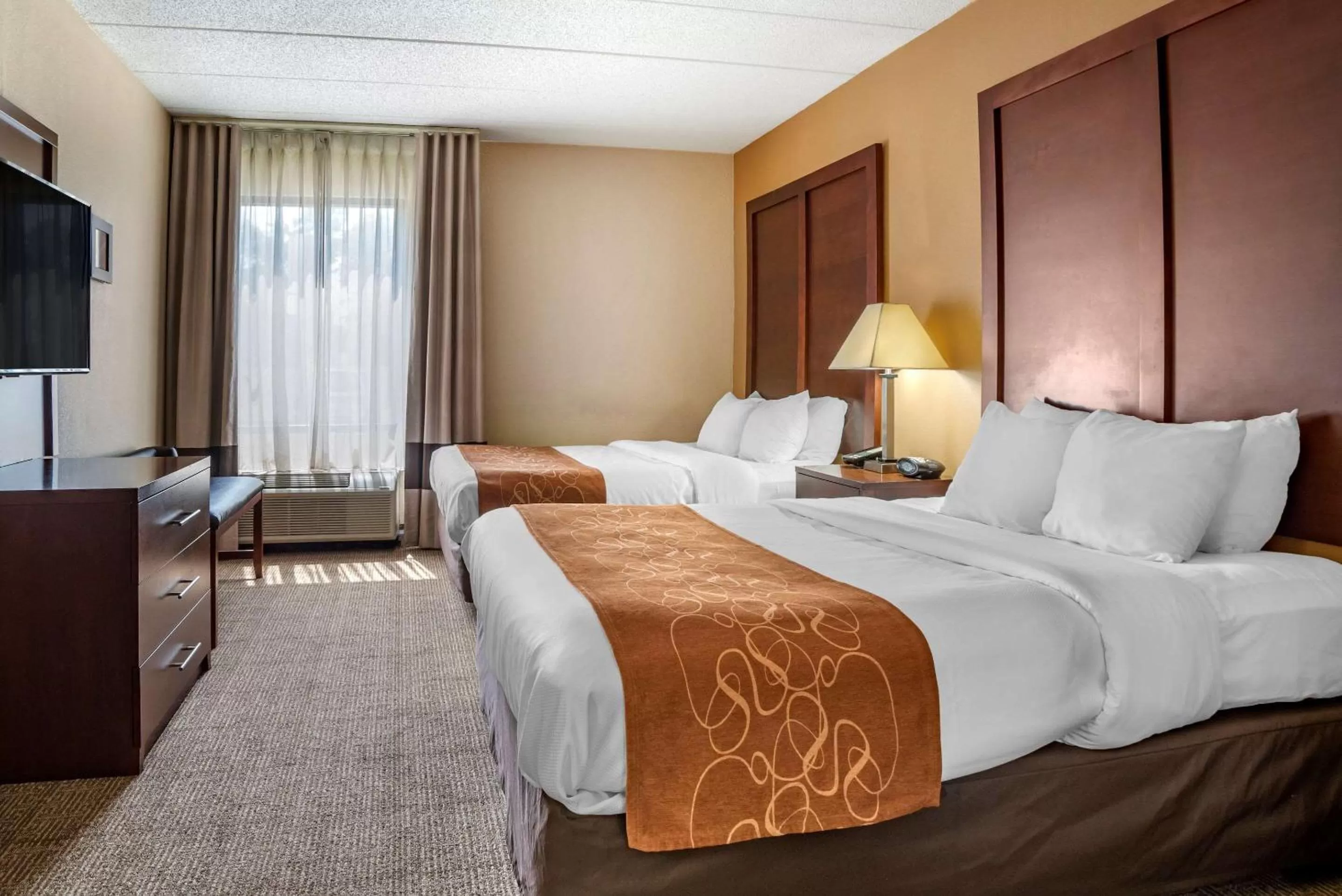 Bedroom, Bed in Comfort Suites Hagerstown