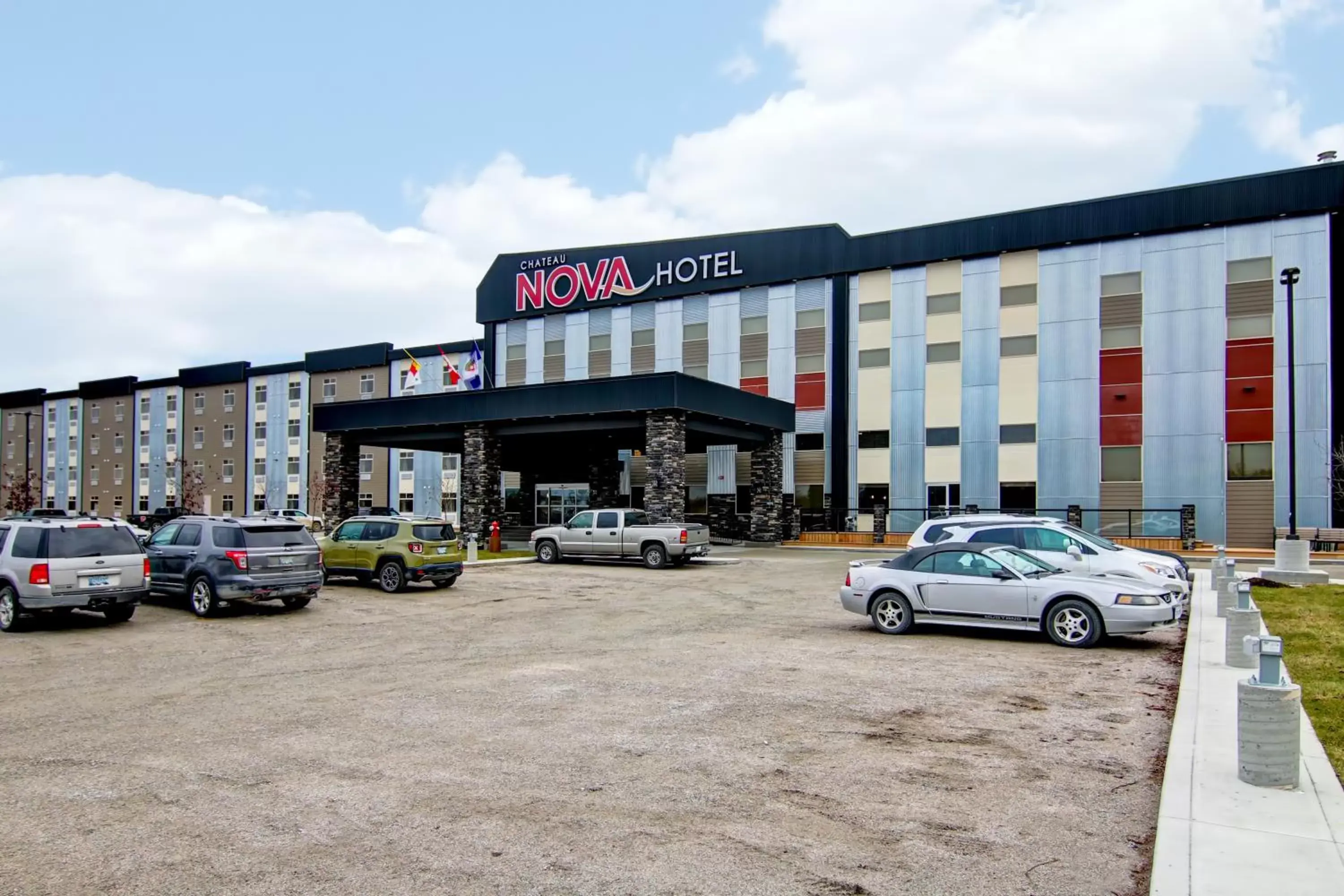 Facade/entrance, Property Building in Chateau Nova Yellowknife